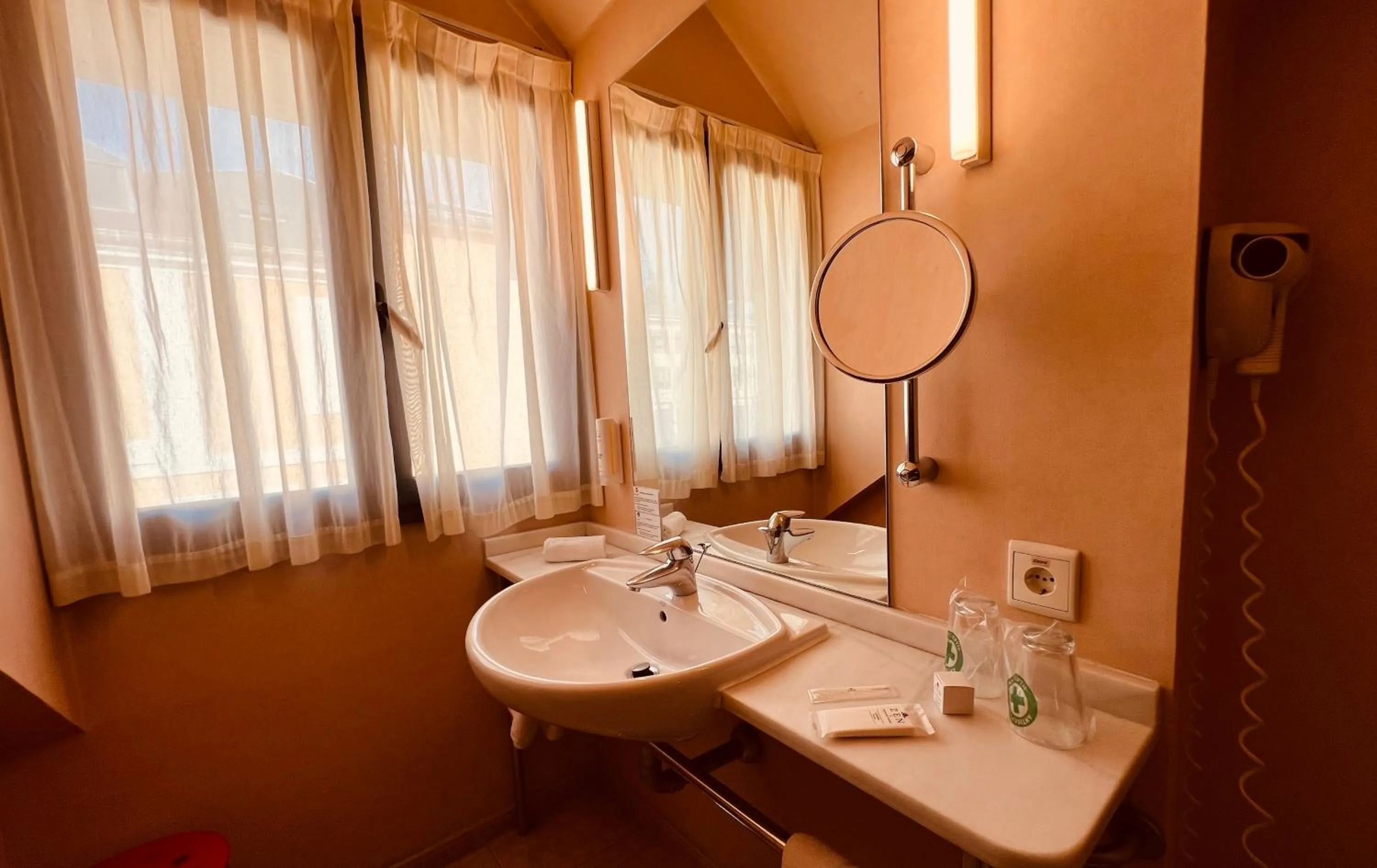 Bathroom in Hospedium Hotel Los Lanceros