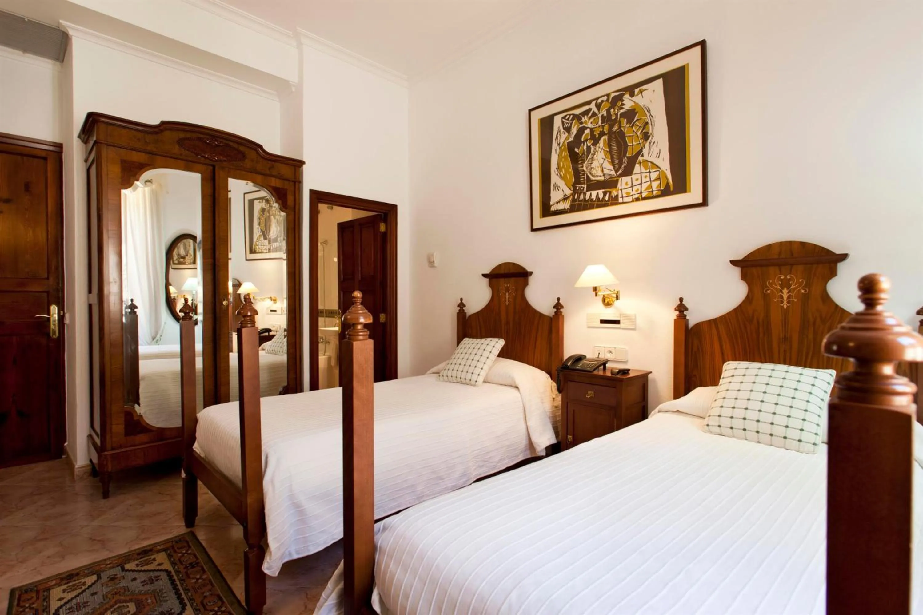 Photo of the whole room, Bed in Juma Historic Hotel