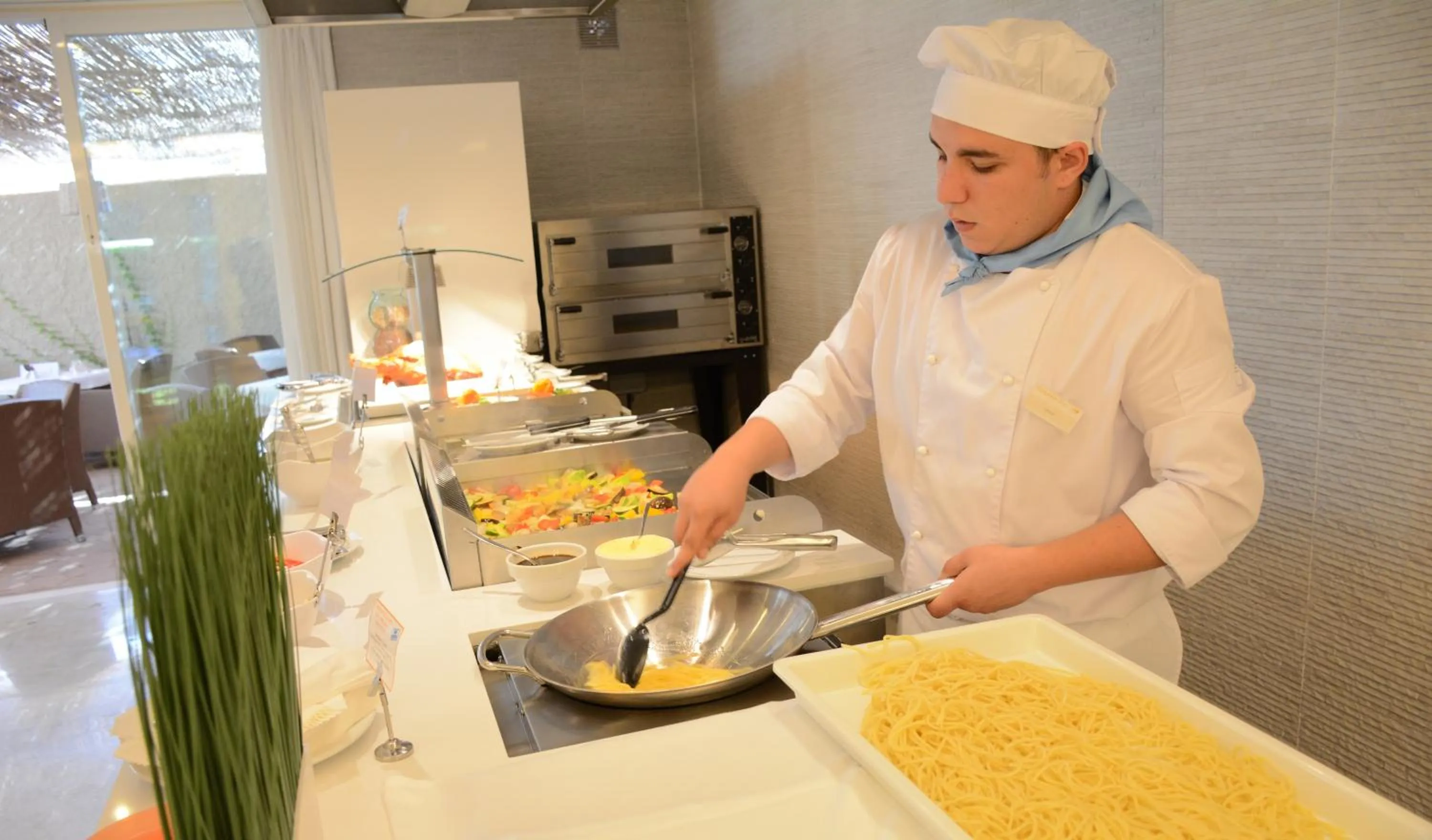 Restaurant/places to eat in Canyamel Sun Suites Hotel