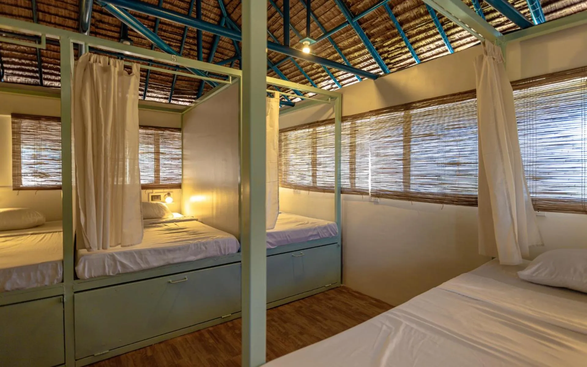 Bed in Mad Monkey Panglao