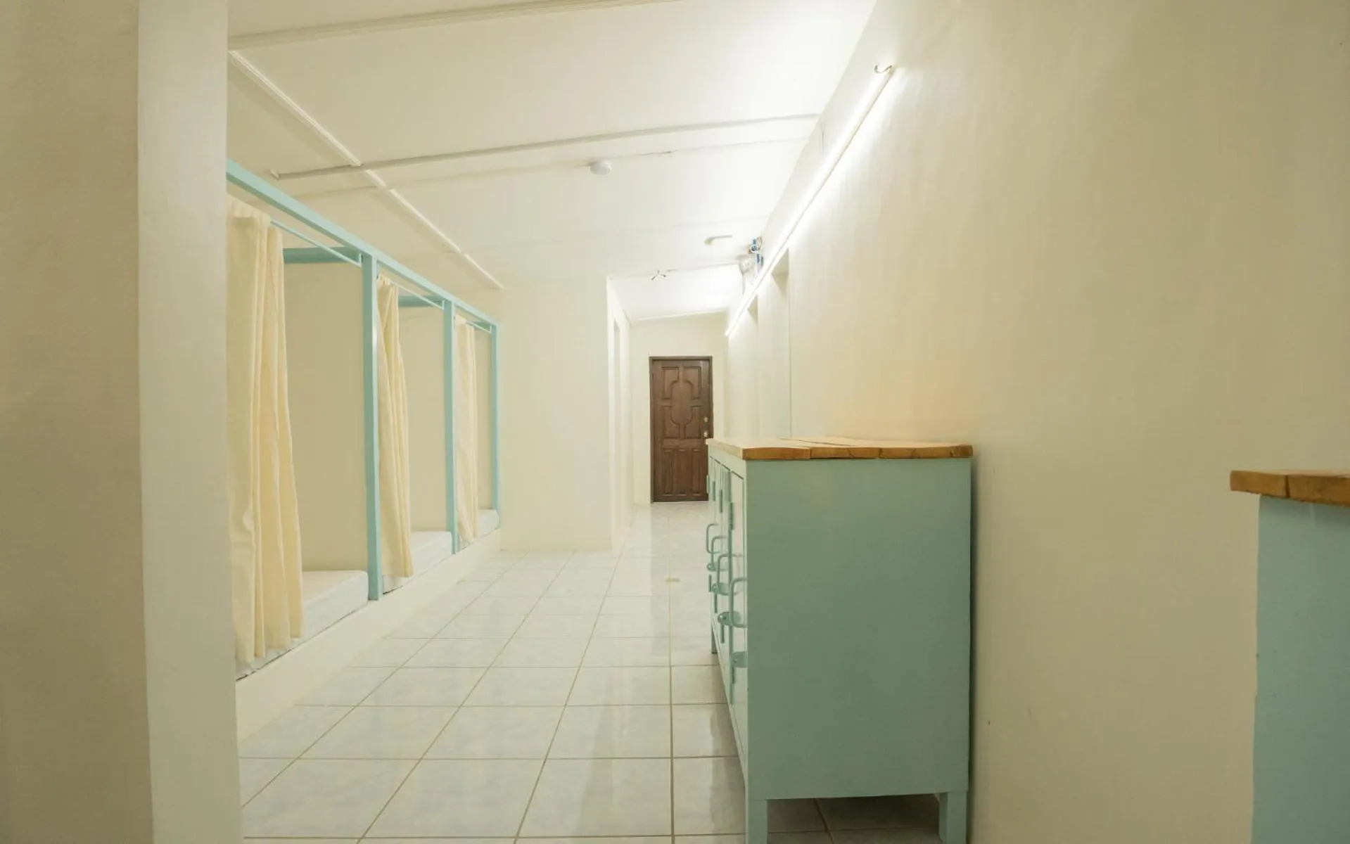 Bed in Mad Monkey Panglao