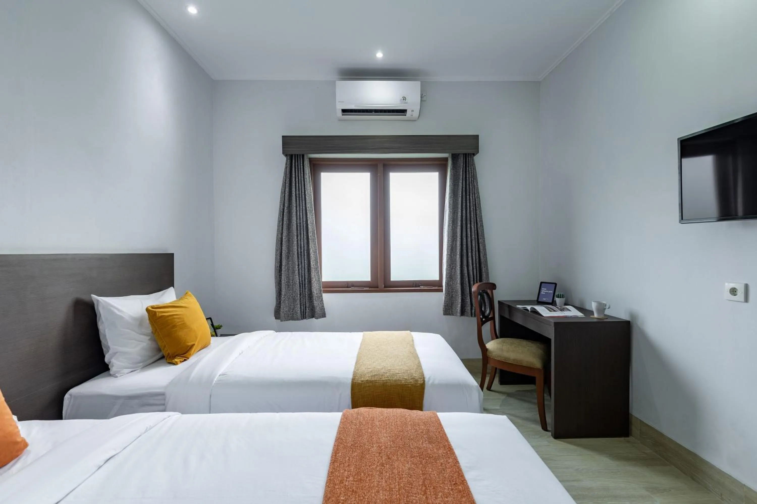 Bedroom, Bed in Cove Matahari Guesthouse Sunset