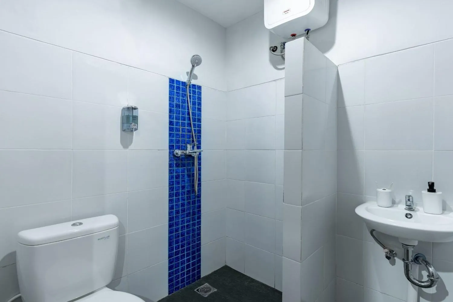 Bathroom in Cove Matahari Guesthouse Sunset