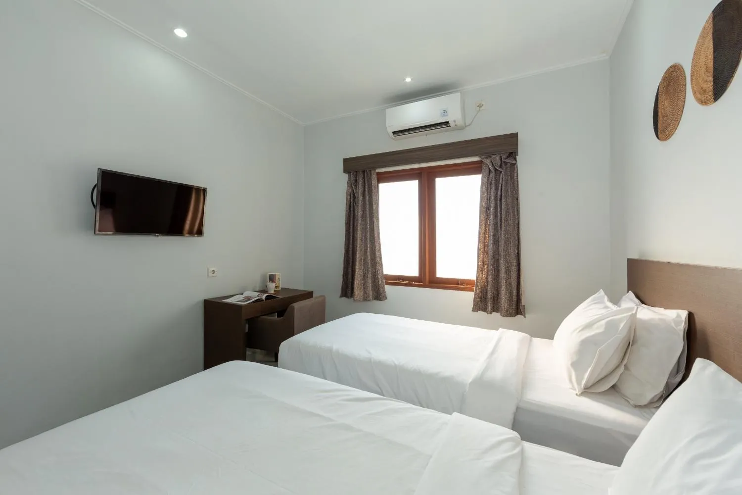 Bedroom, Bed in Cove Matahari Guesthouse Sunset