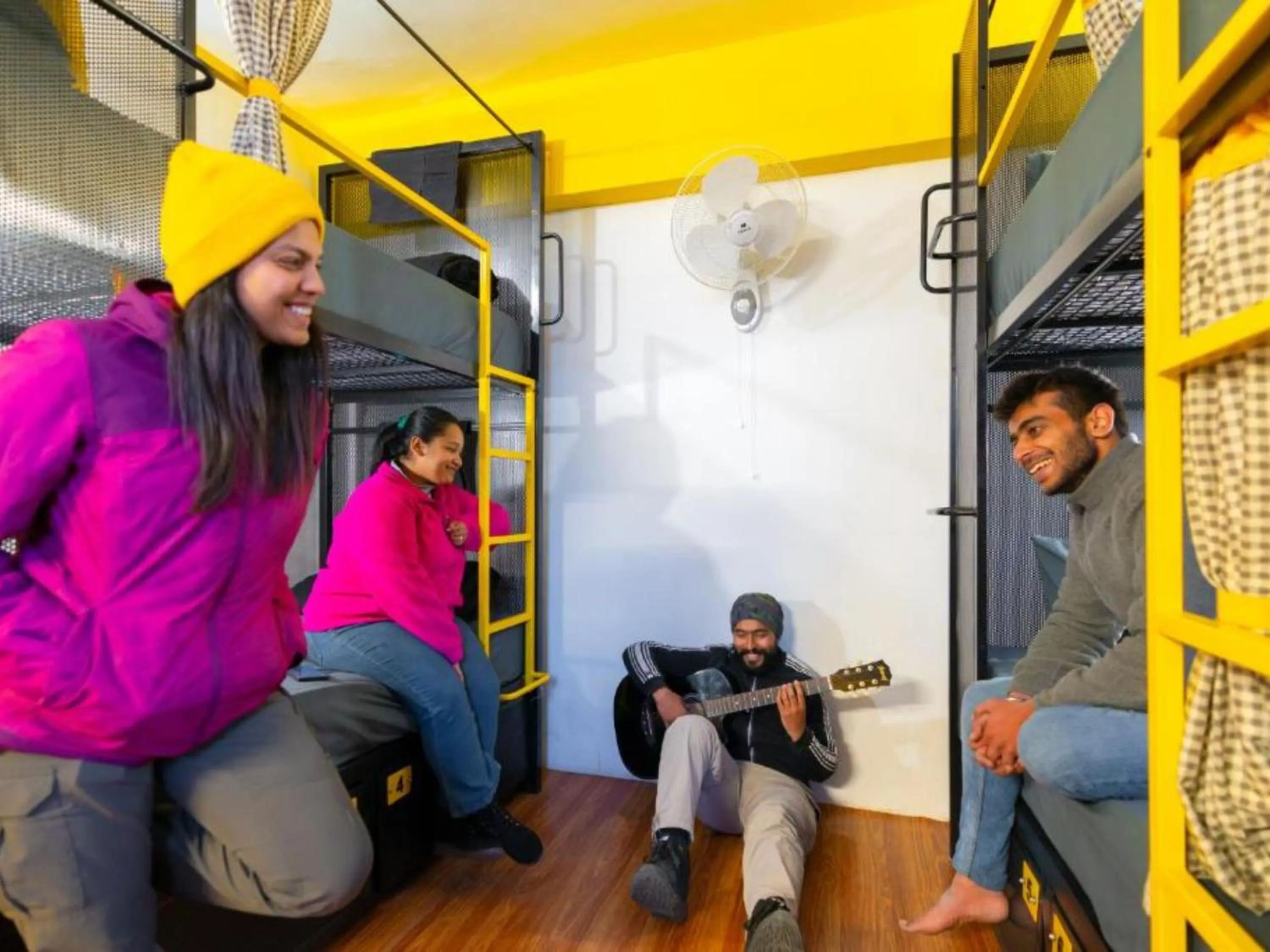 People in The Hosteller Narkanda