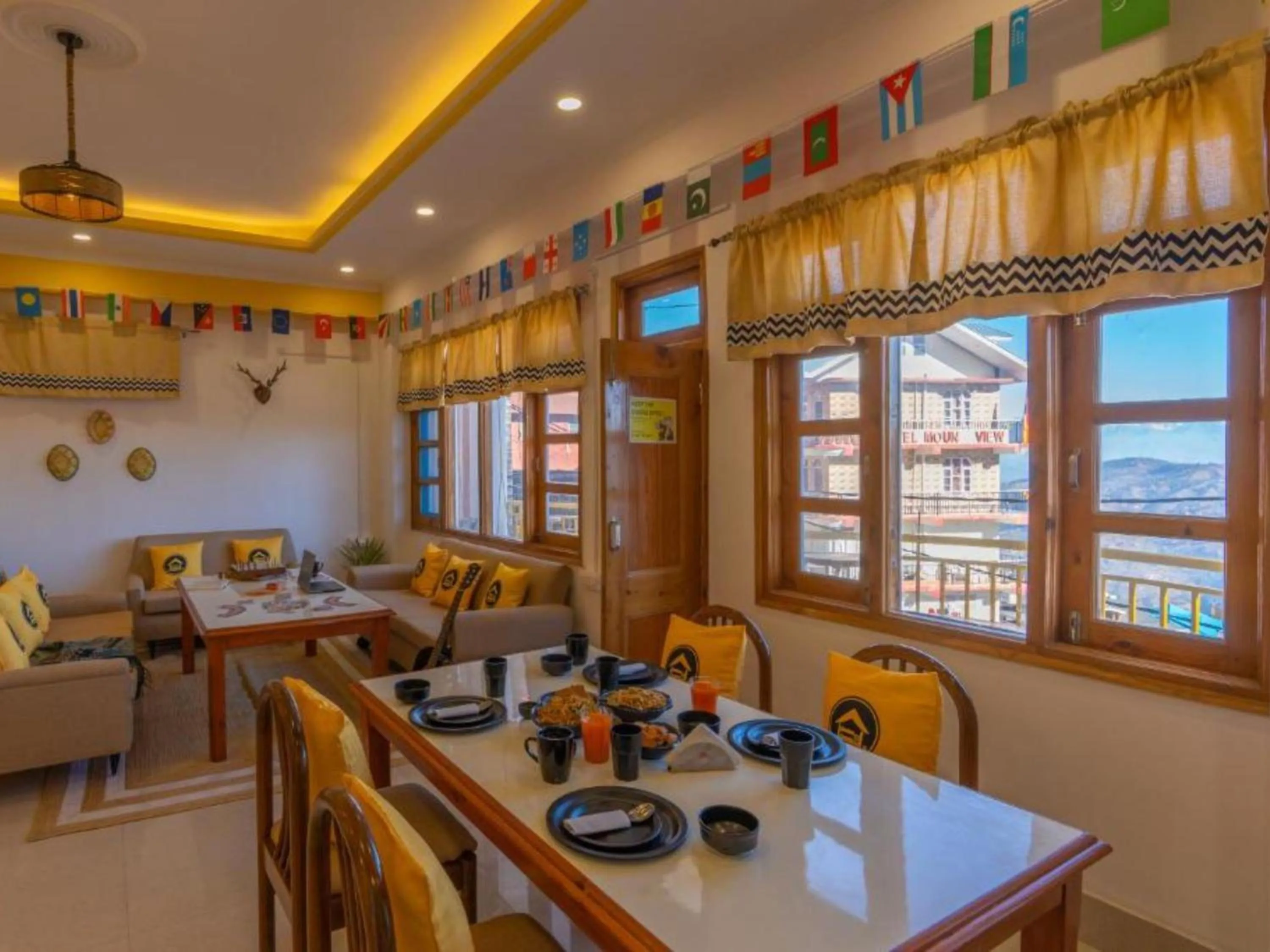 Restaurant/places to eat in The Hosteller Narkanda