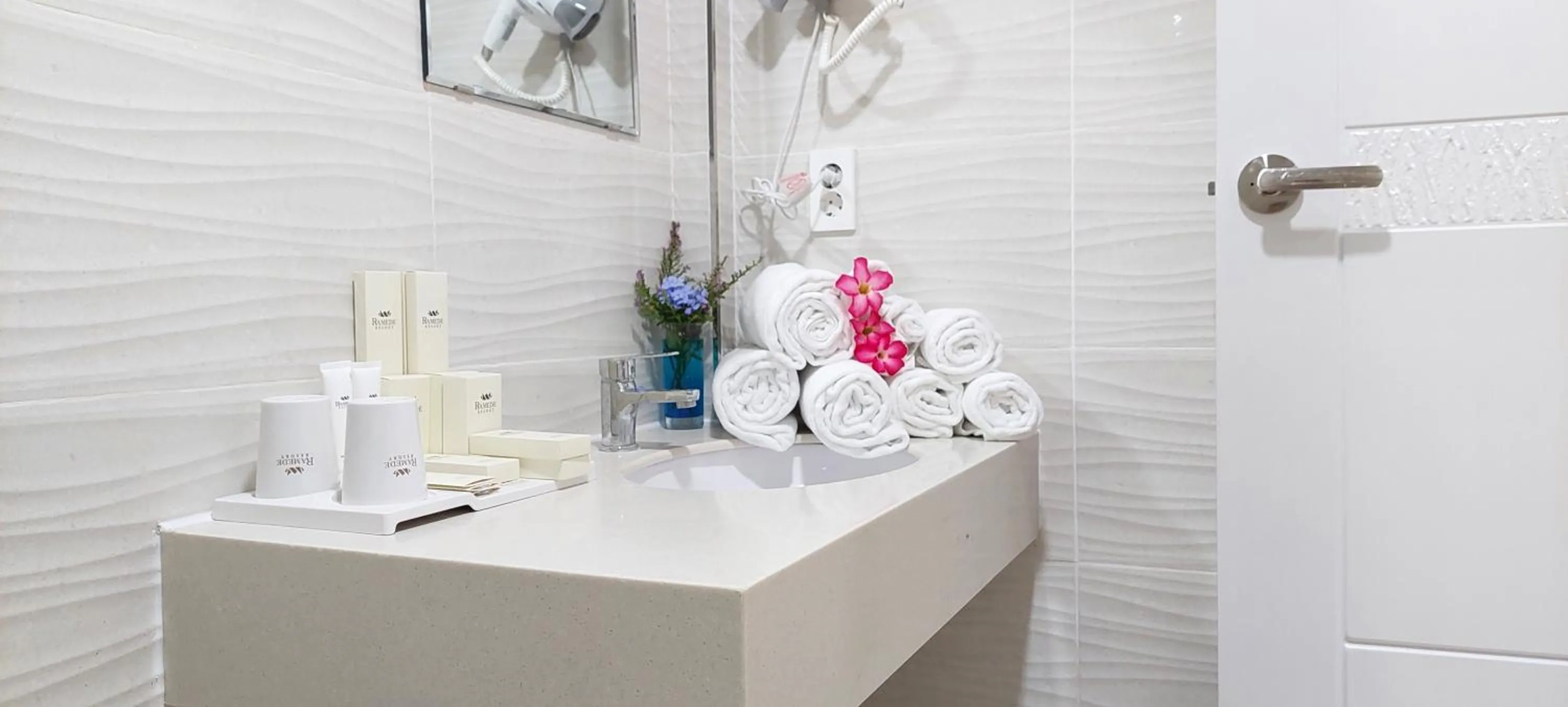 Bathroom in 라메디 리조트 보홀 Ramede Resort Bohl