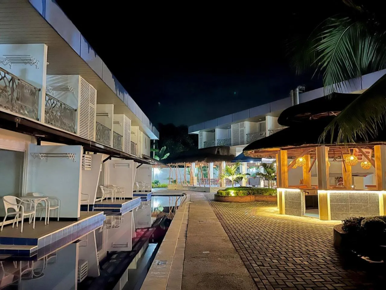 Night in 라메디 리조트 보홀 Ramede Resort Bohl