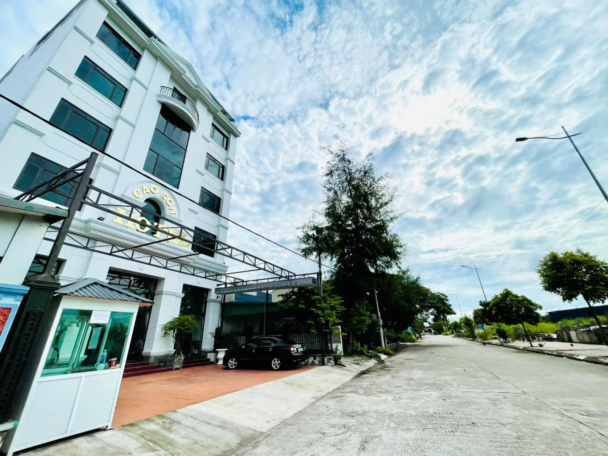 Khách Sạn Cao Sơn Cẩm Phả