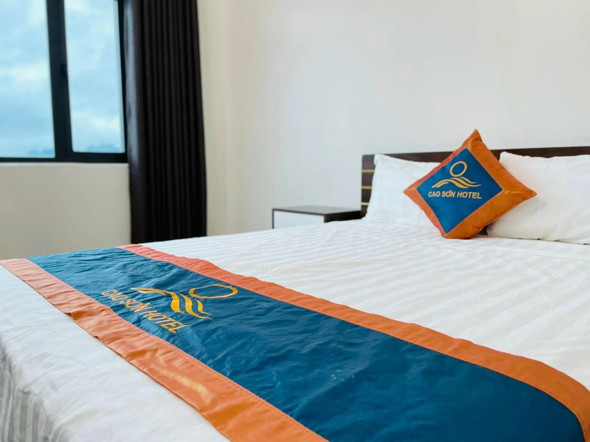 Bed in Khách Sạn Cao Sơn Cẩm Phả