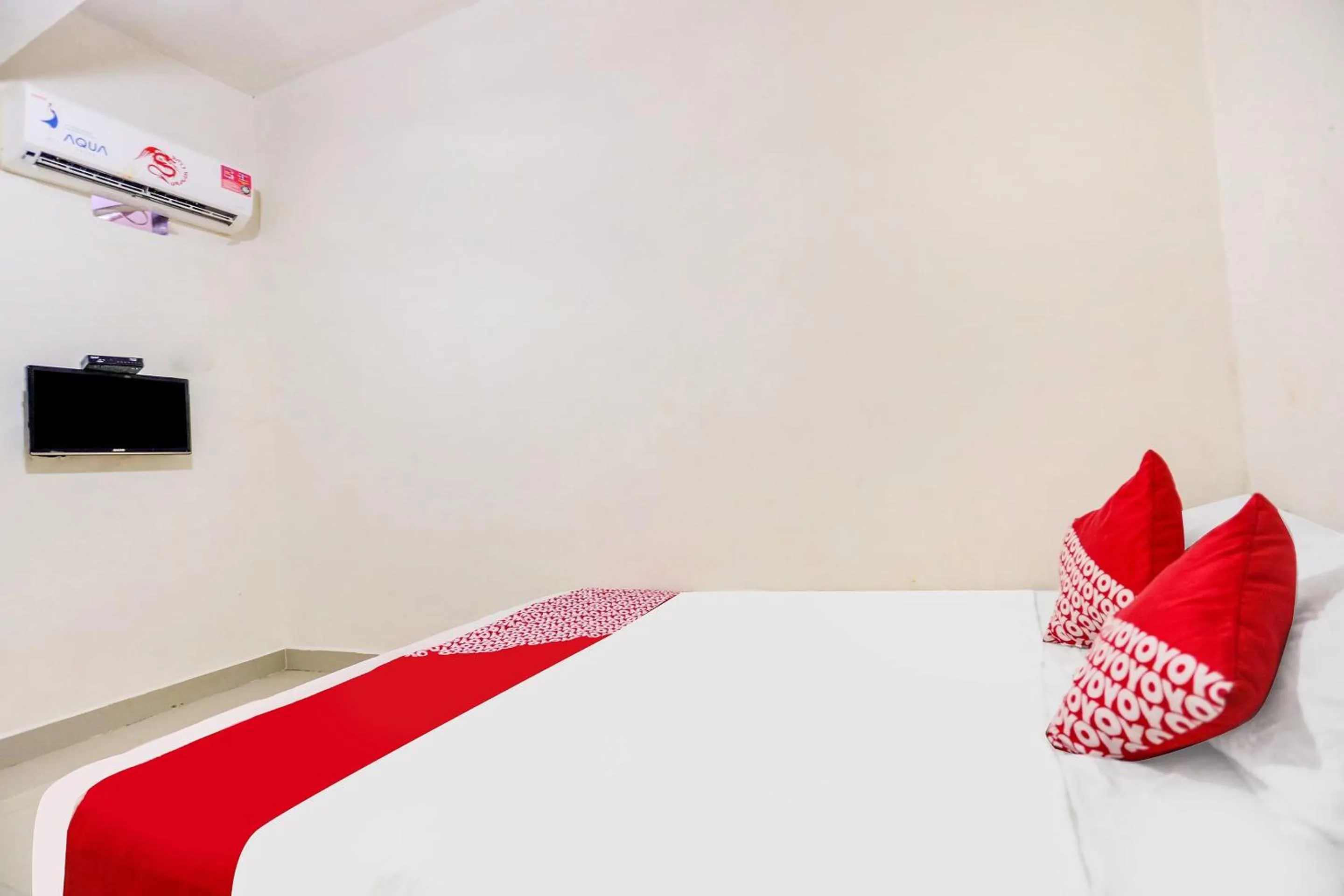 Bedroom, Bed in Hotel O Sunny Syariah