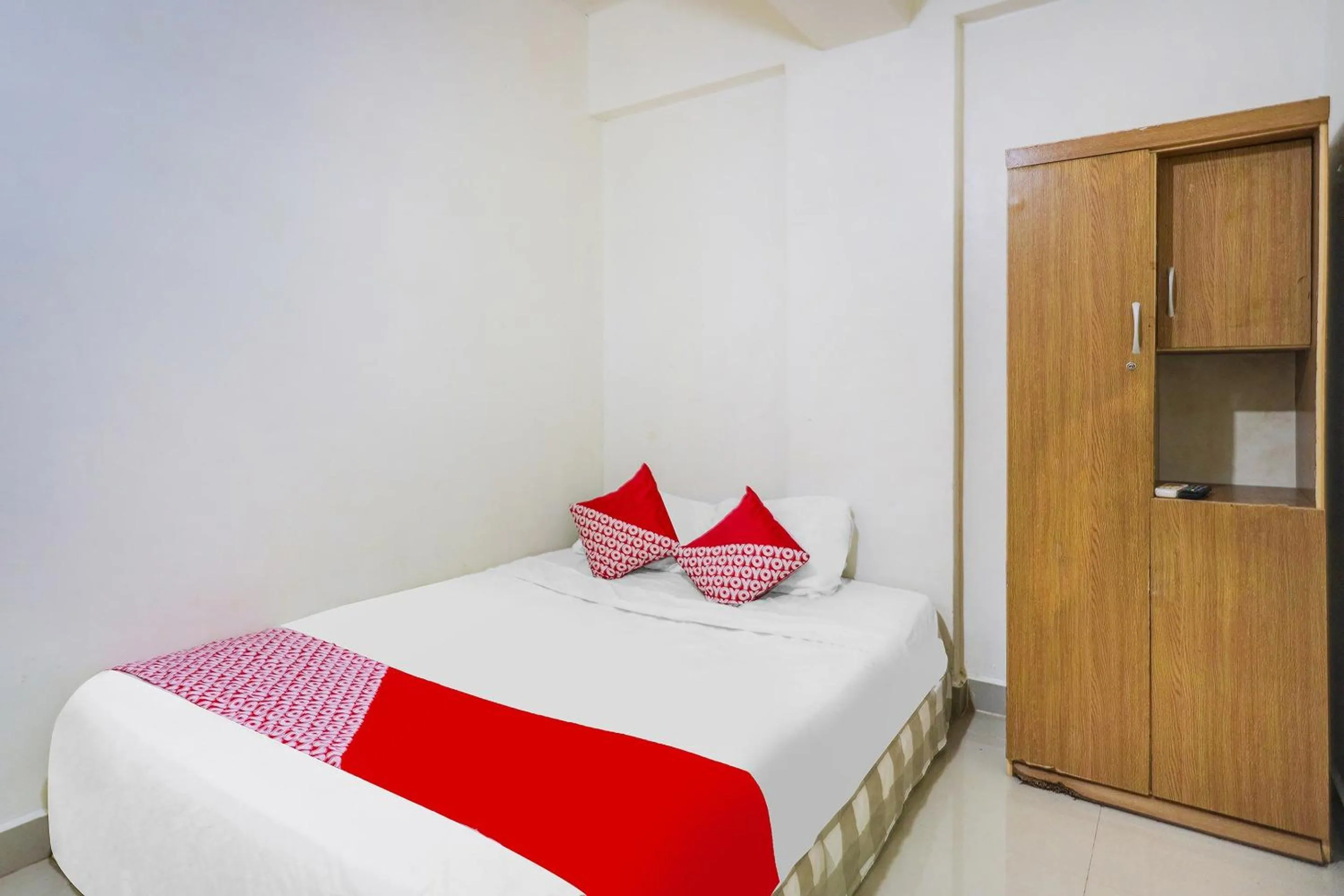 Bedroom, Bed in Hotel O Sunny Syariah