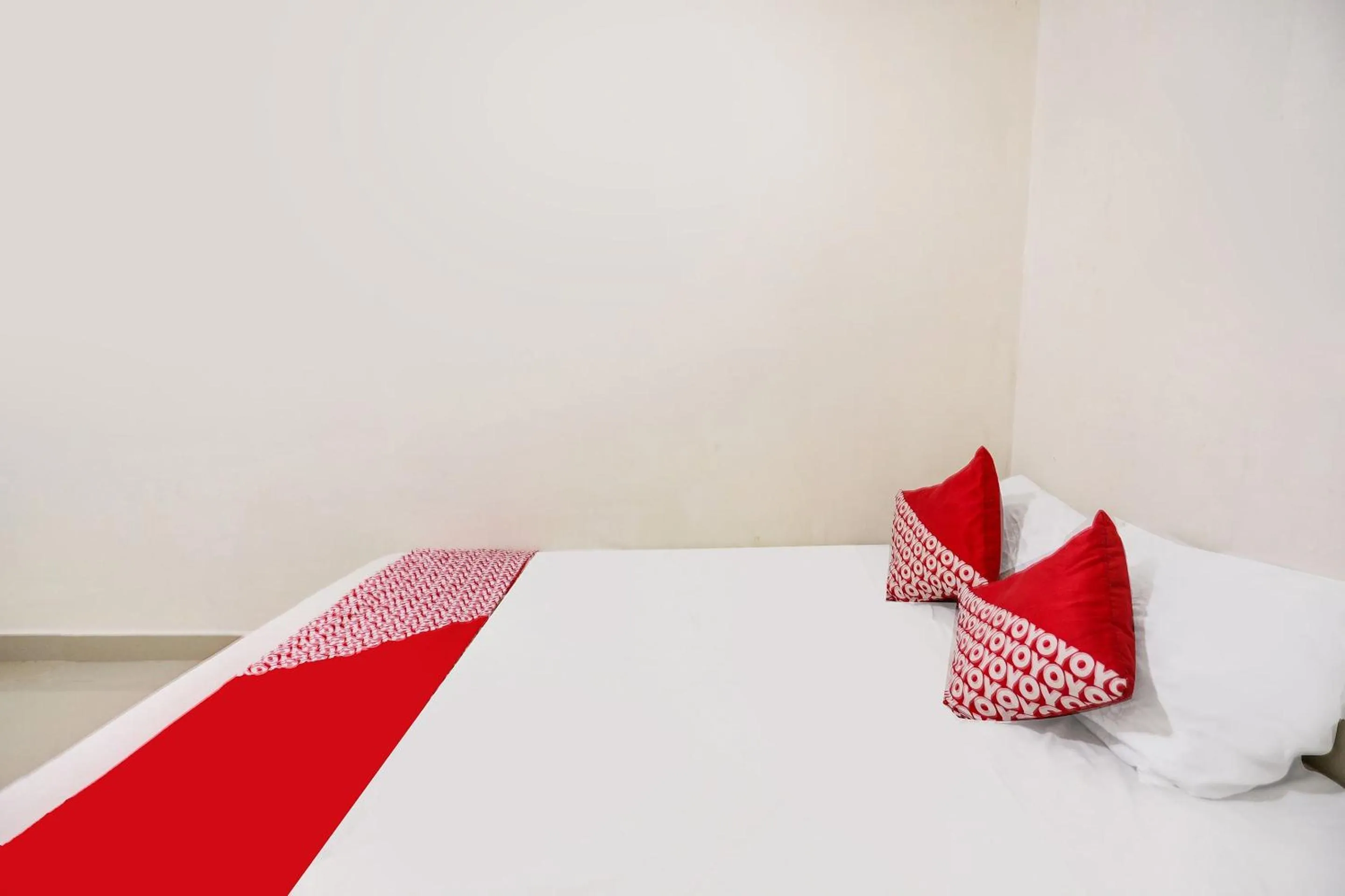 Bedroom, Bed in Hotel O Sunny Syariah