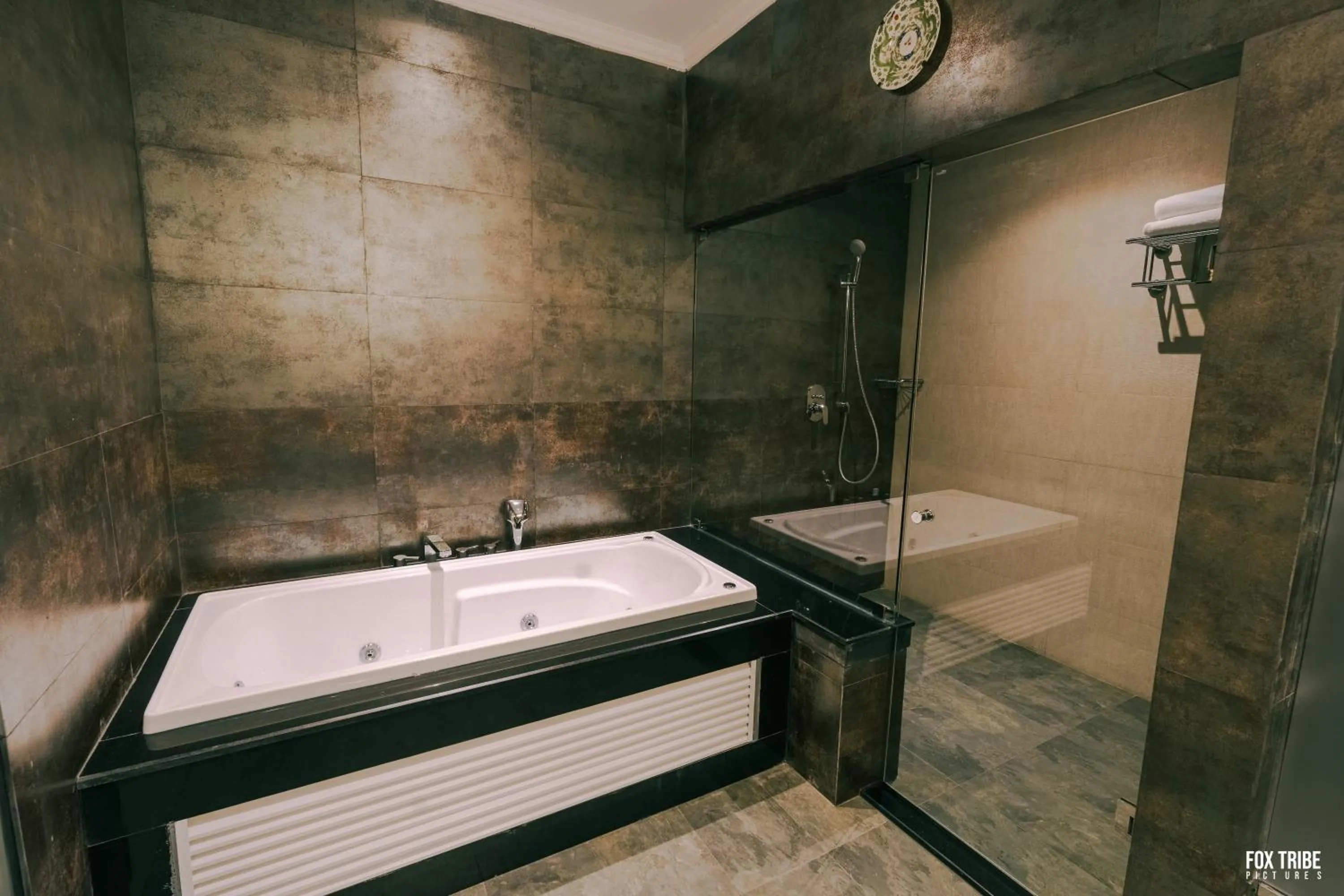 Bathroom in Earl's Regent Negombo "Golden Shore at Your Door - Find Your Dream Stay"