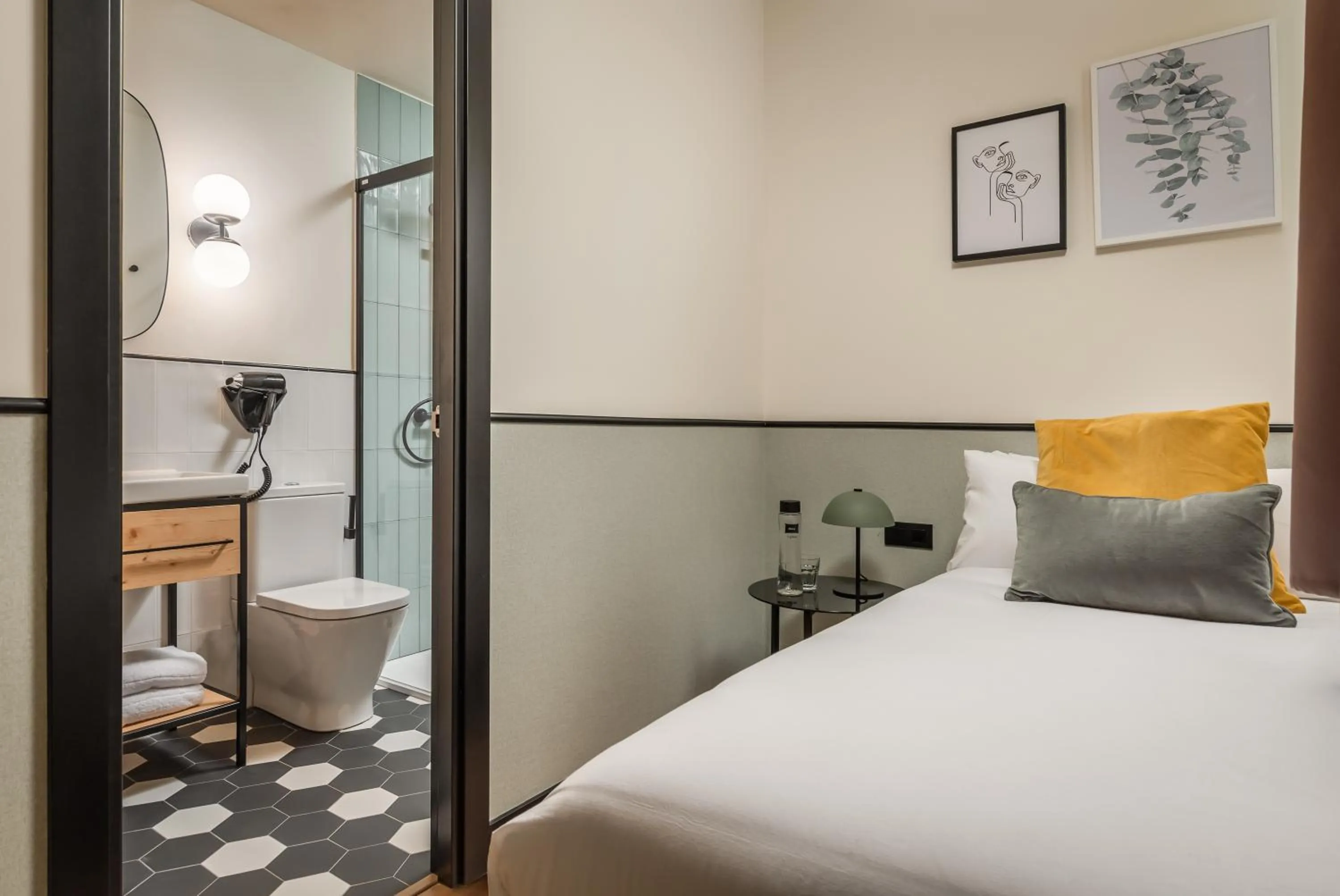 Bed in BYPILLOW Irala