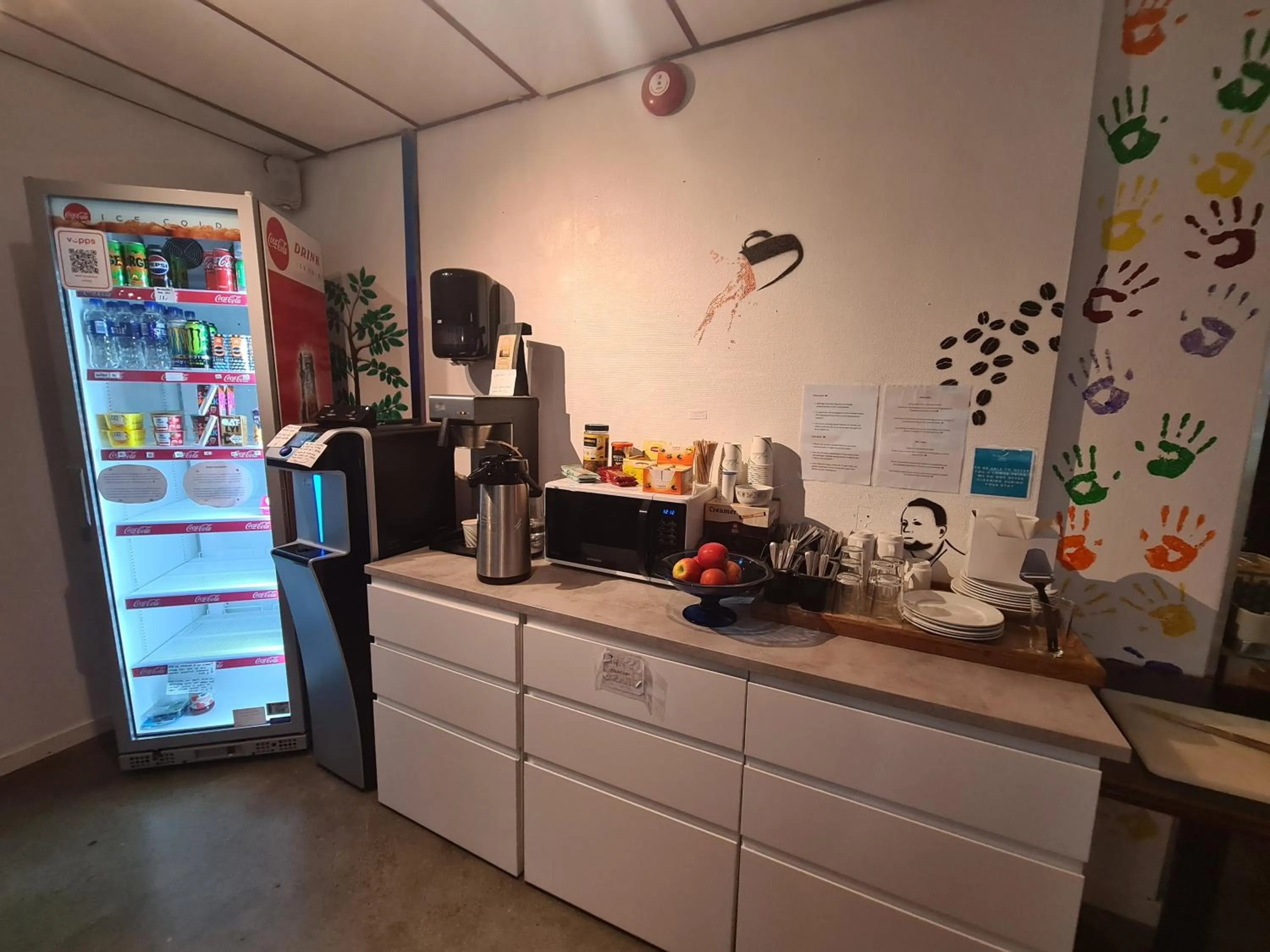 Coffee/tea facilities in SKAP Hostel Mandal