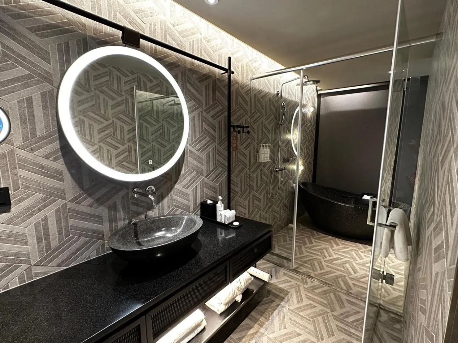 Shower in Hotel Indigo Alishan by IHG