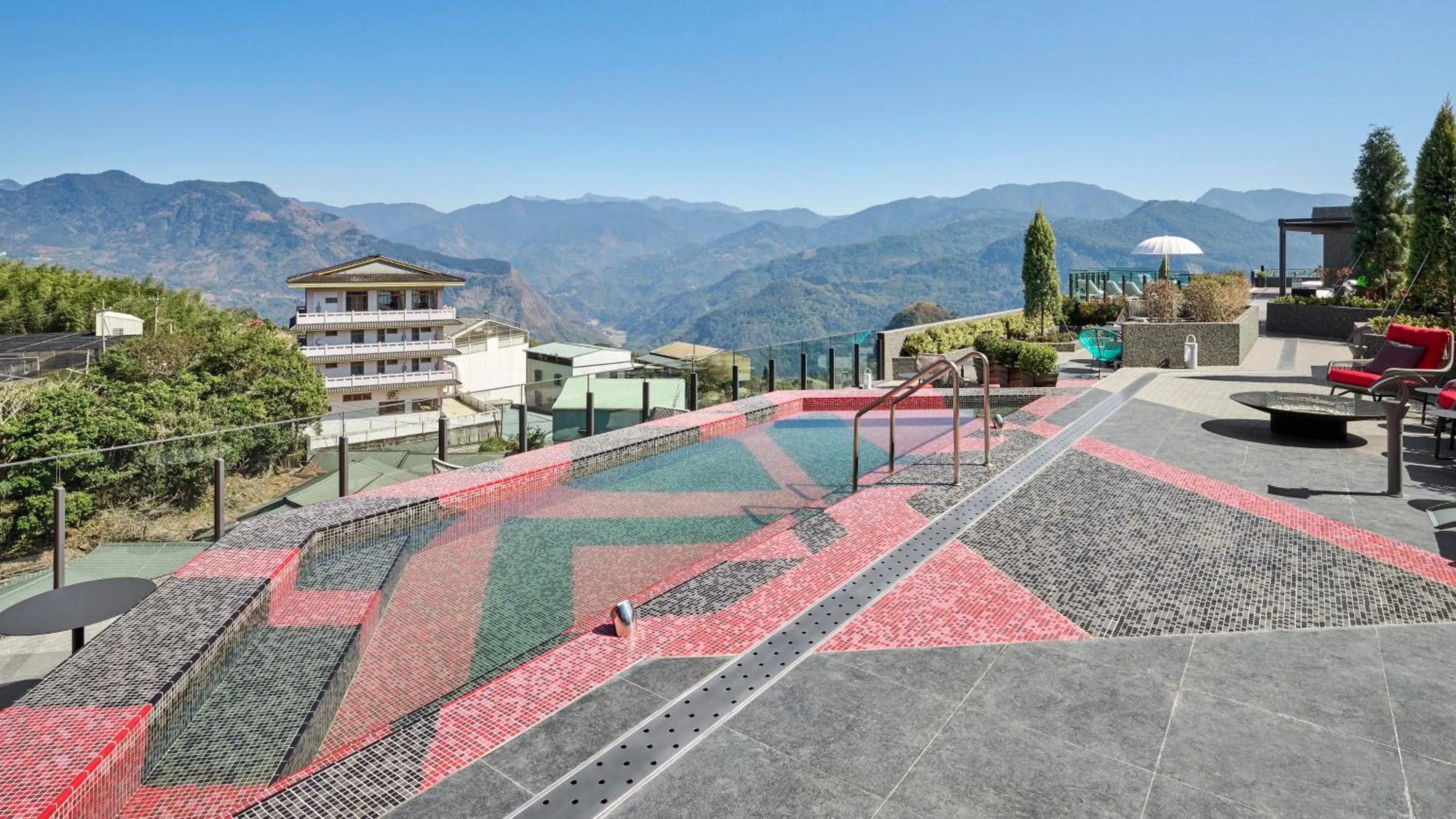 Swimming pool in Hotel Indigo Alishan by IHG