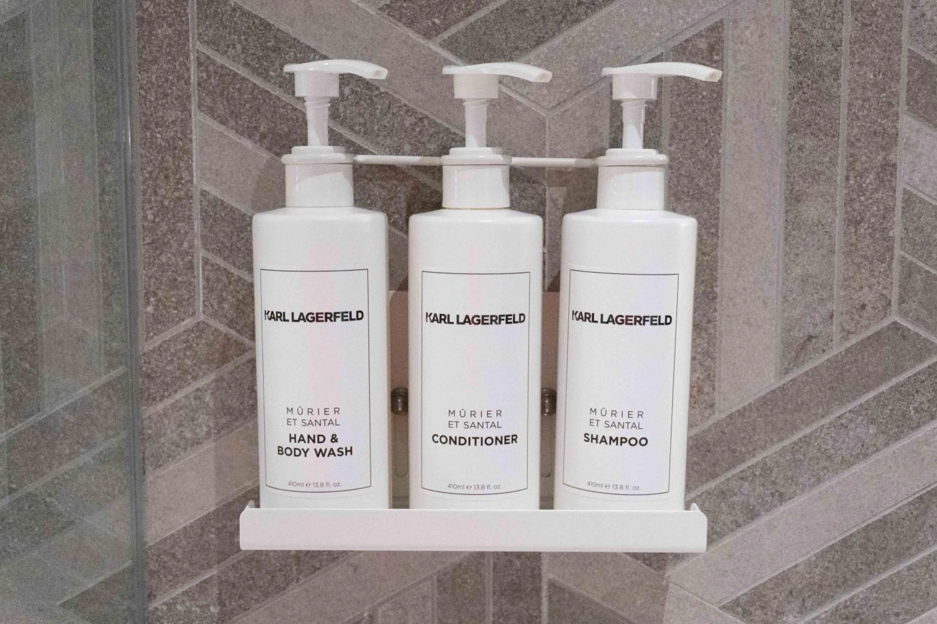 Shower in Hotel Indigo Alishan by IHG