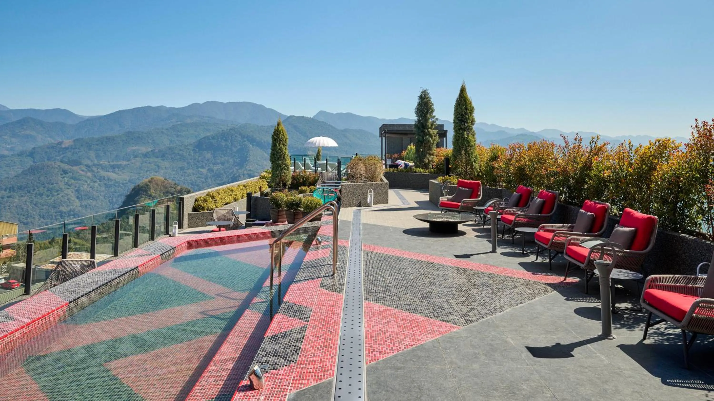 Swimming pool in Hotel Indigo Alishan by IHG