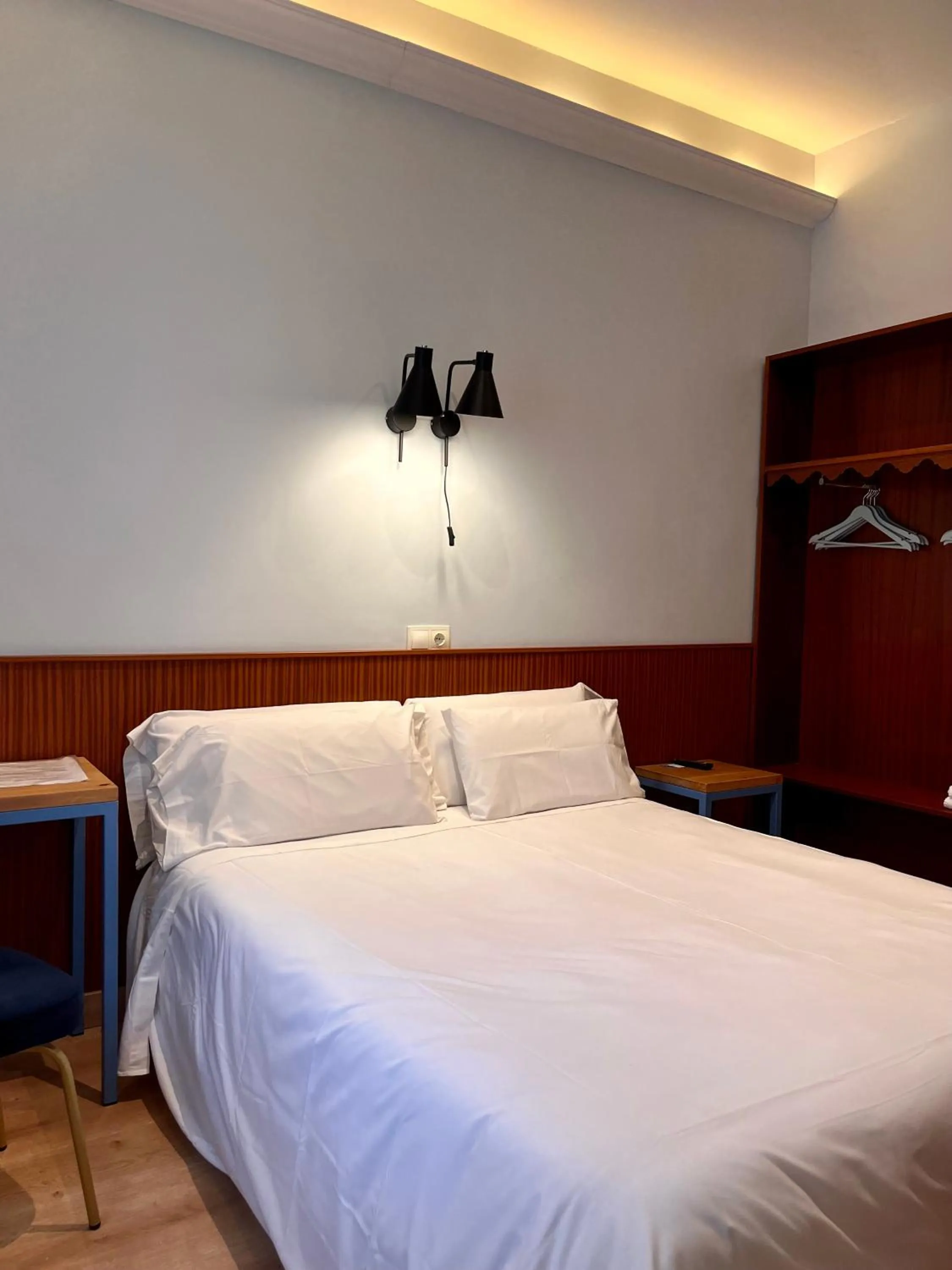 Photo of the whole room, Bed in Hostal La Vera