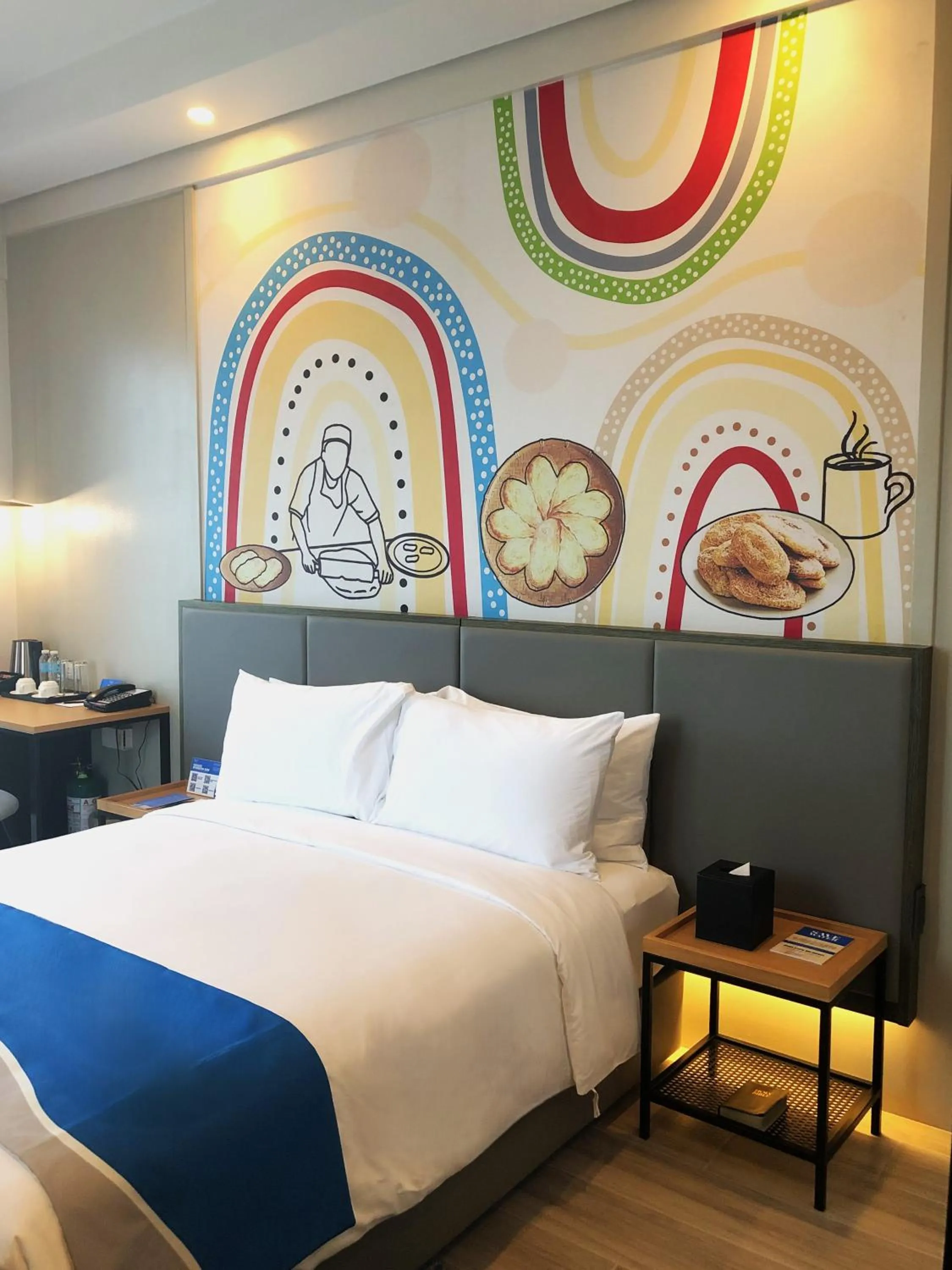 Bedroom, Bed in Belmont Hotel Mactan