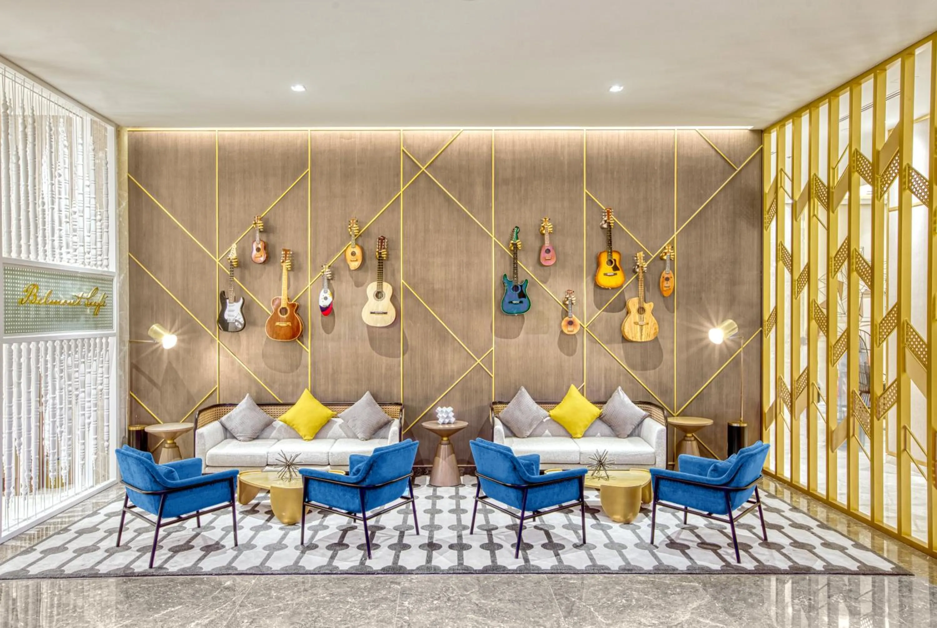 Communal lounge/ TV room in Belmont Hotel Mactan