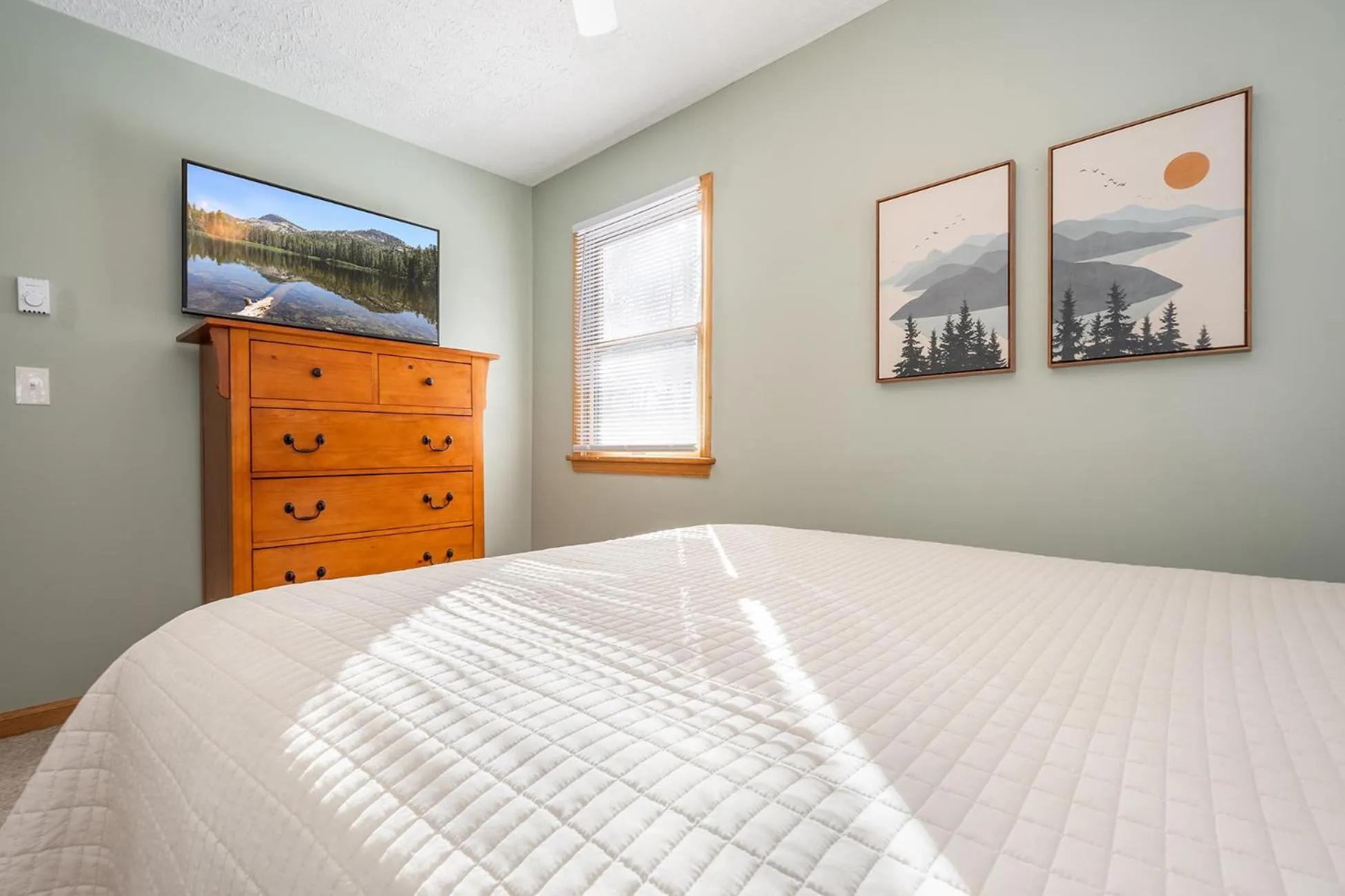 Property building, Bed in Cedarwoods