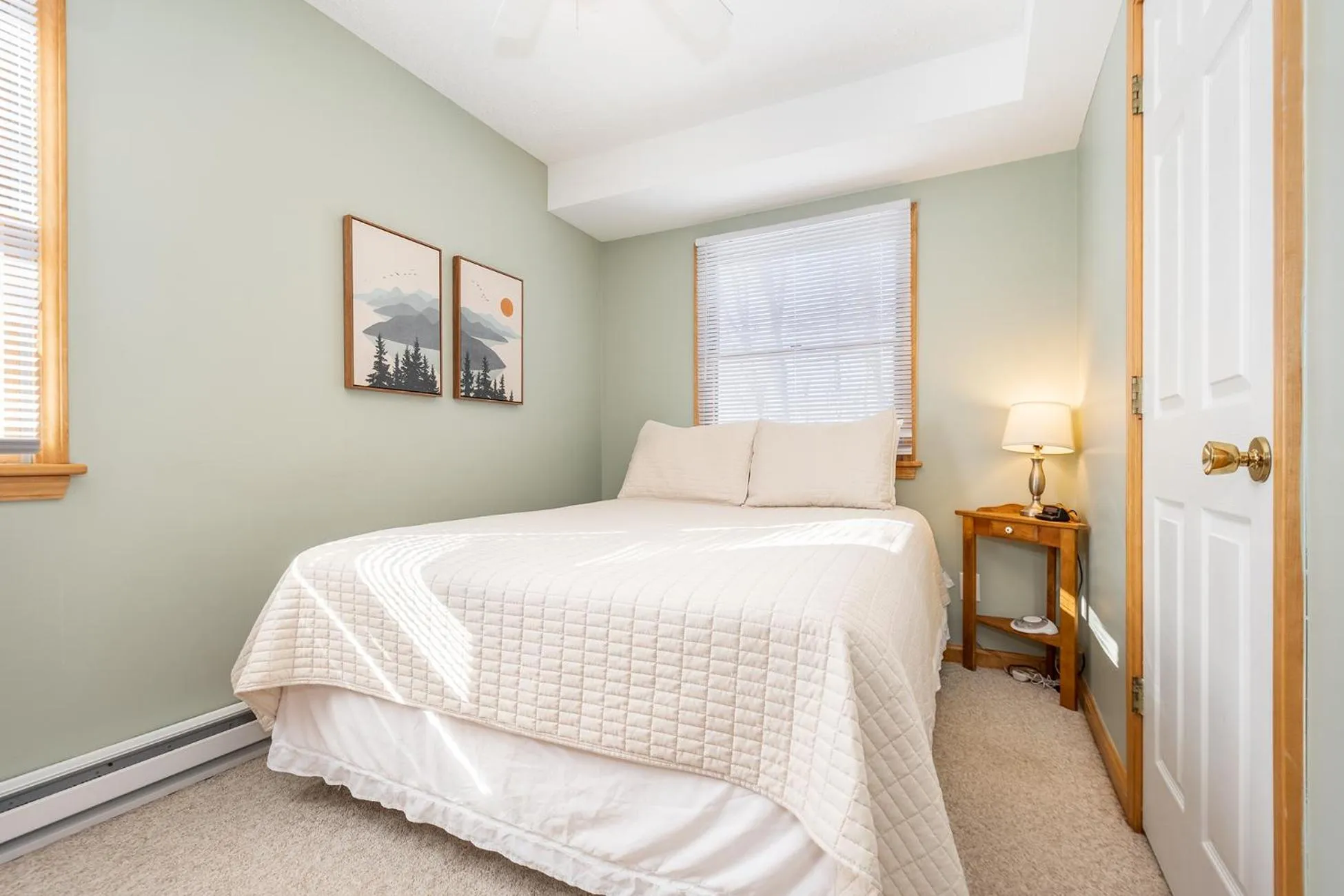 Property building, Bed in Cedarwoods