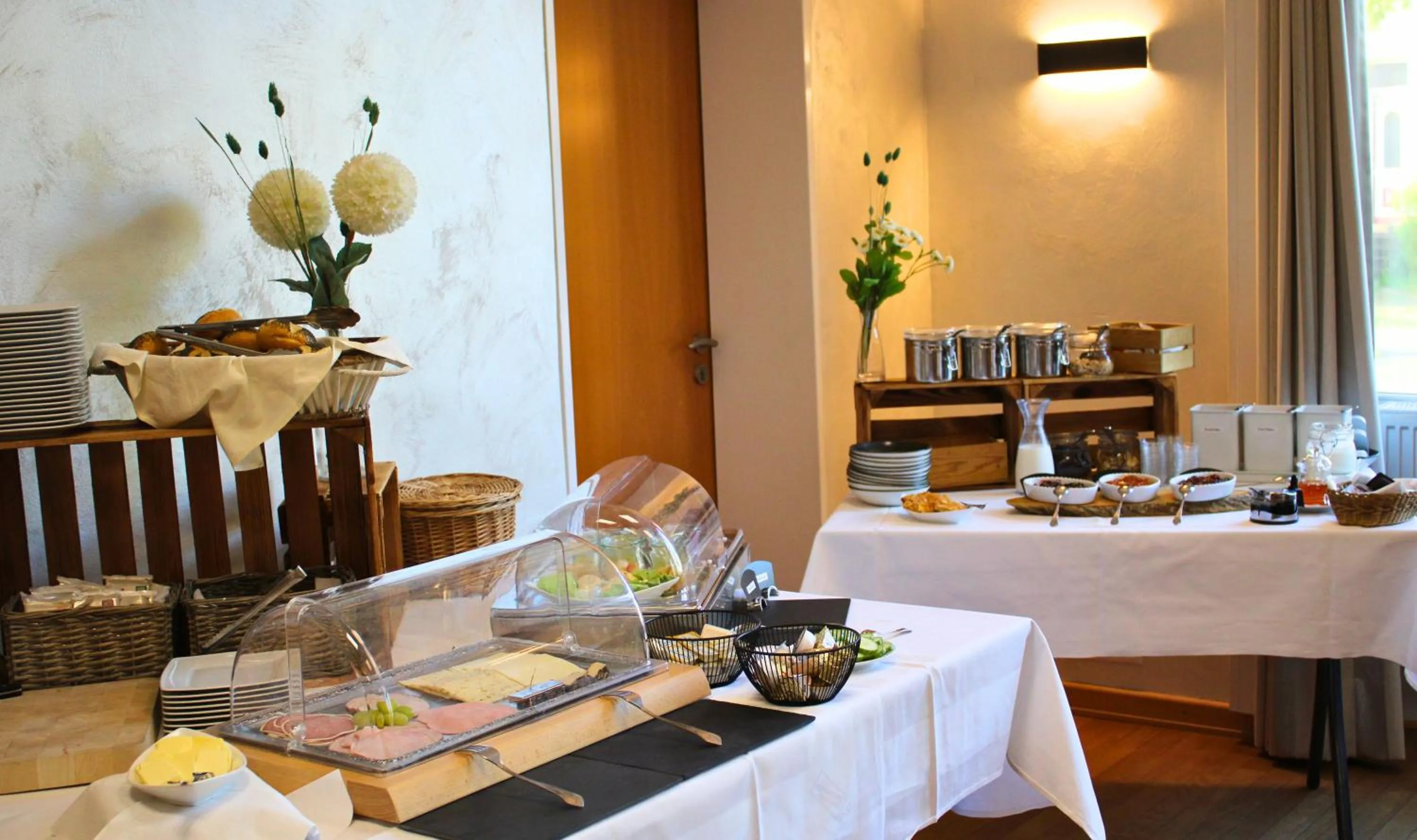 Breakfast in Hotel Adler & Eventlocation GmbH