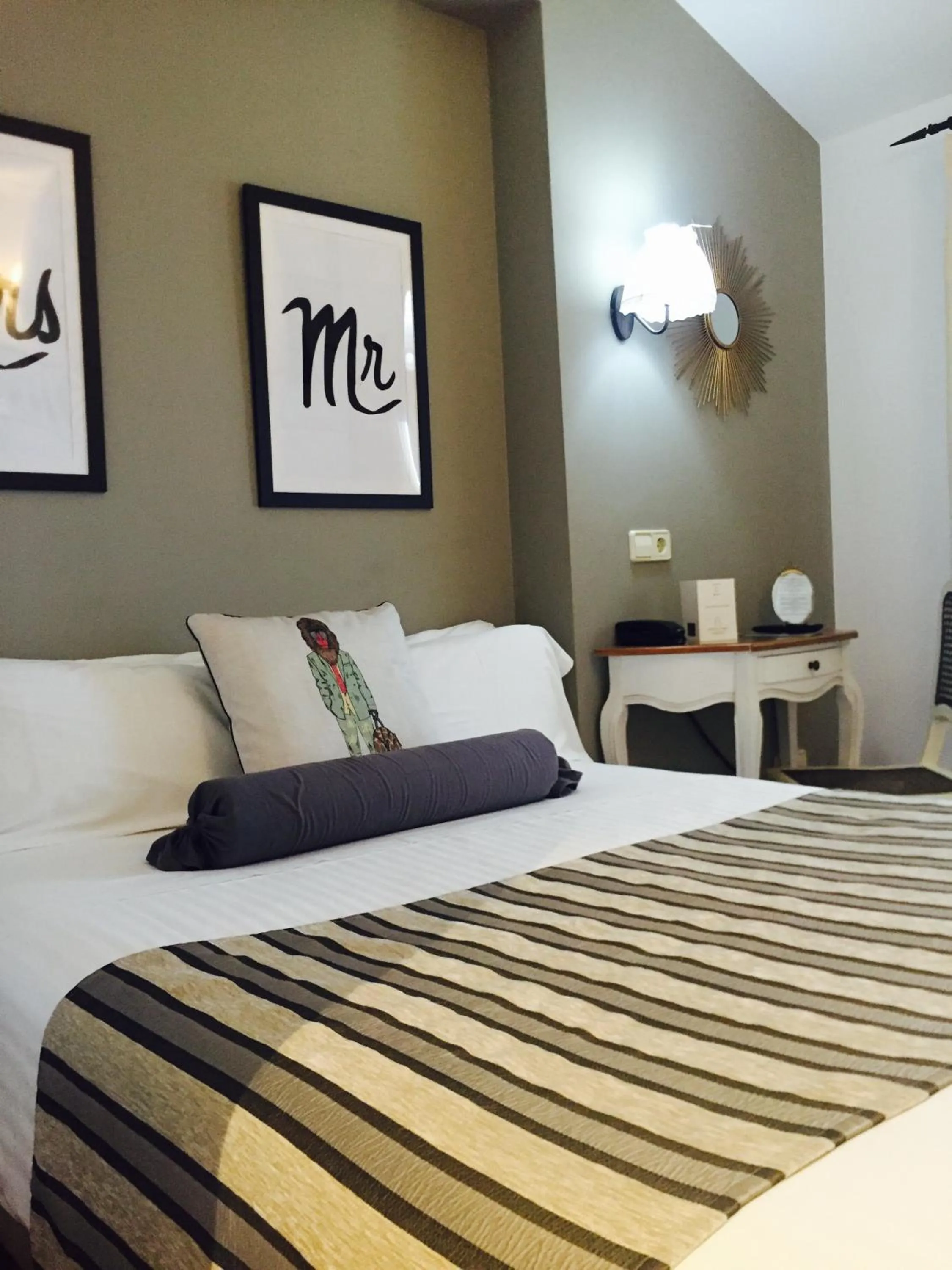 Photo of the whole room, Bed in Alda Casa De Los Reyes