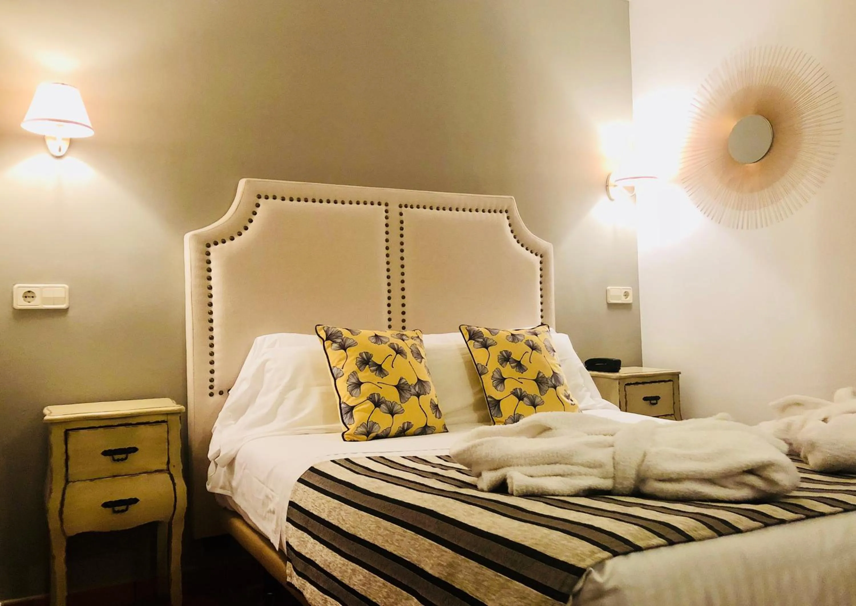 City view, Bed in Alda Casa De Los Reyes