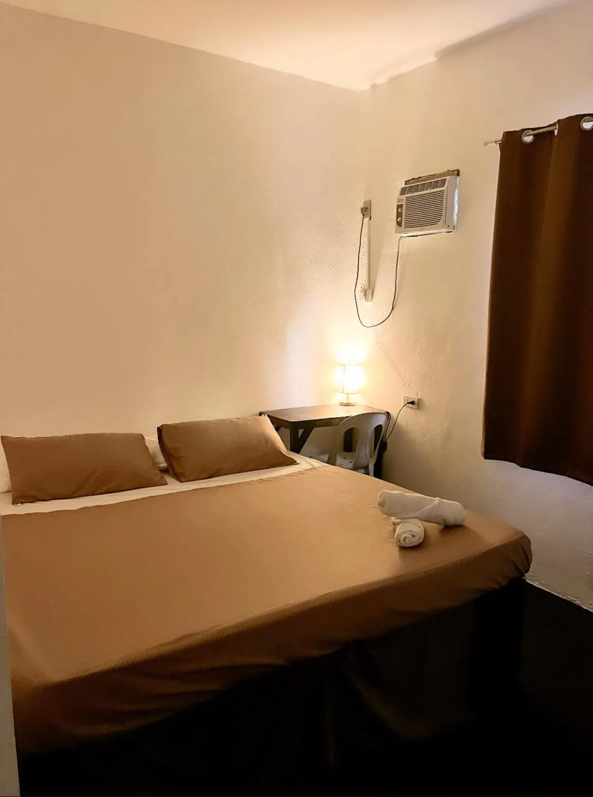 Bed in Flo Island Home