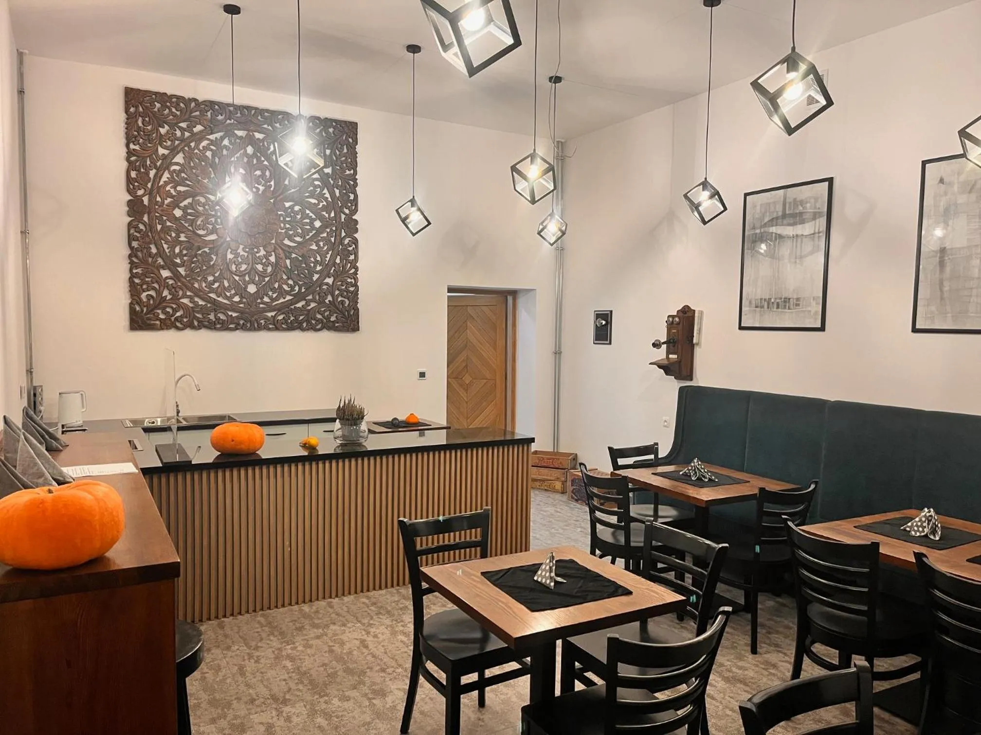 Breakfast in The Old Townhouse