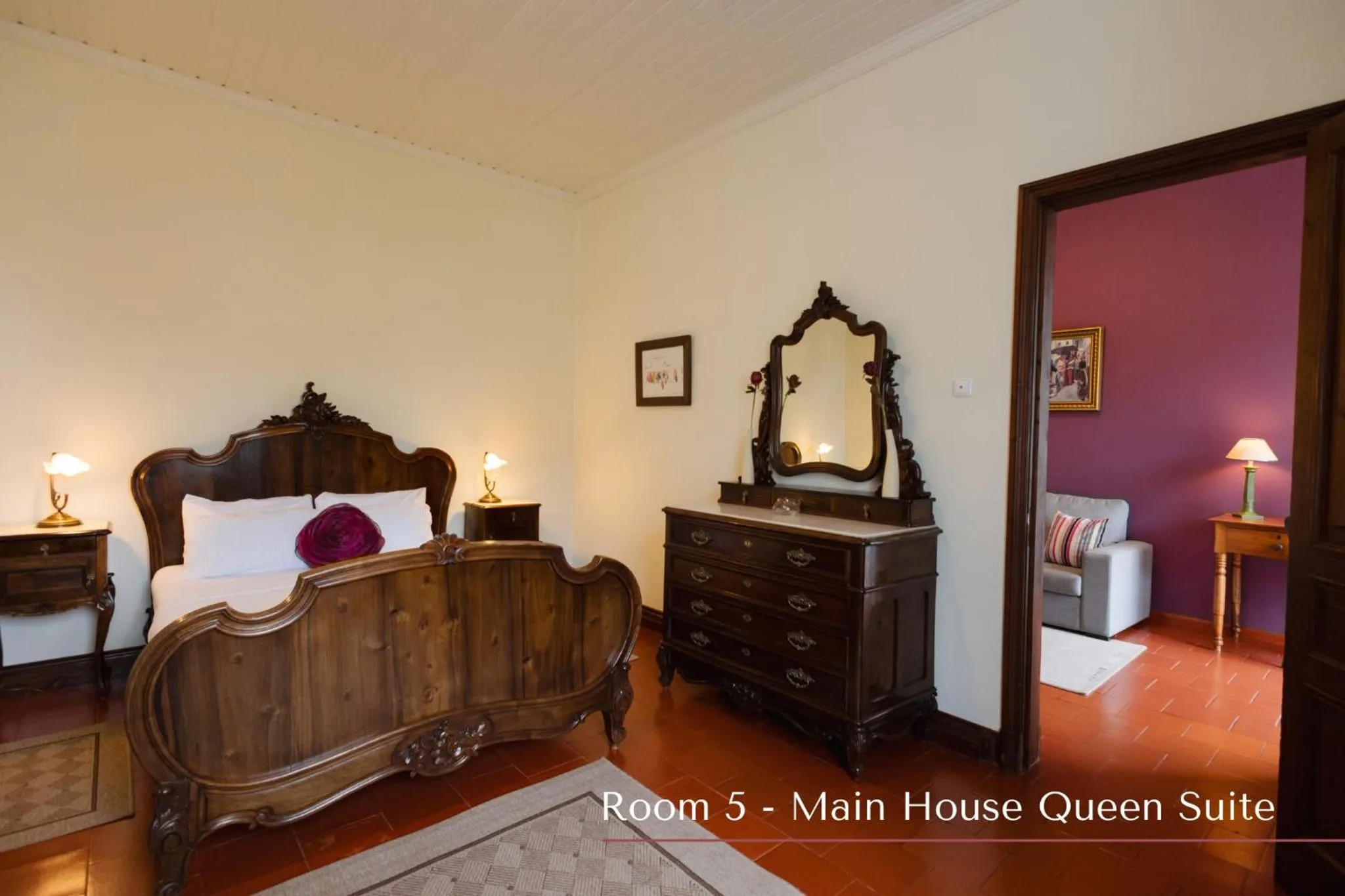 Photo of the whole room, Bed in Solar de Lalém