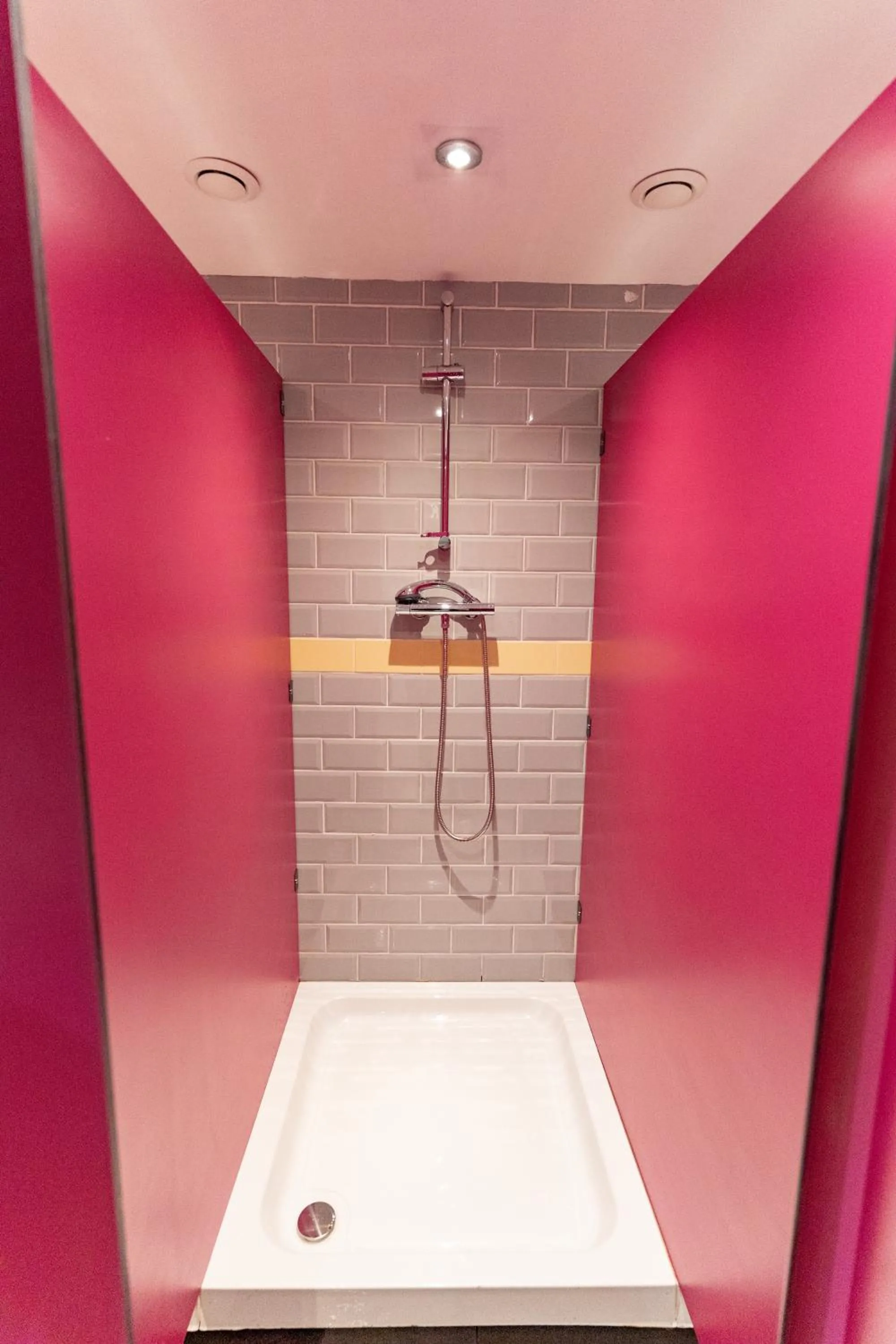 Shower in Hostelle - women only hostel London