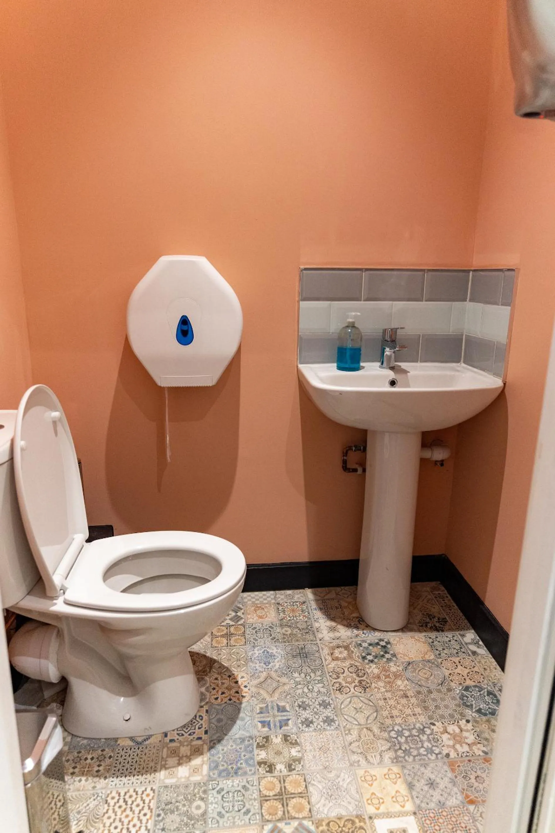 Toilet in Hostelle - women only hostel London