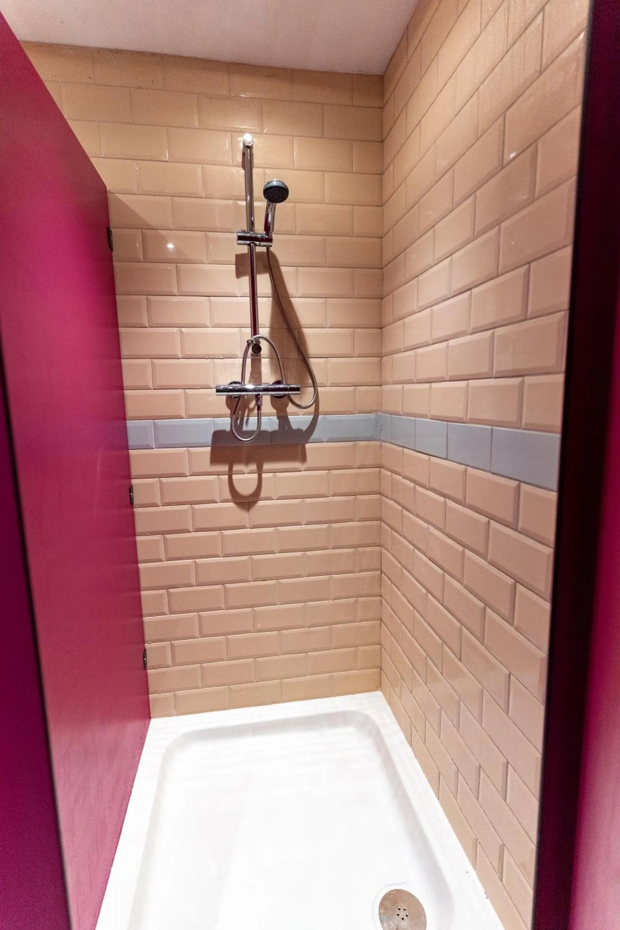 Shower in Hostelle - women only hostel London