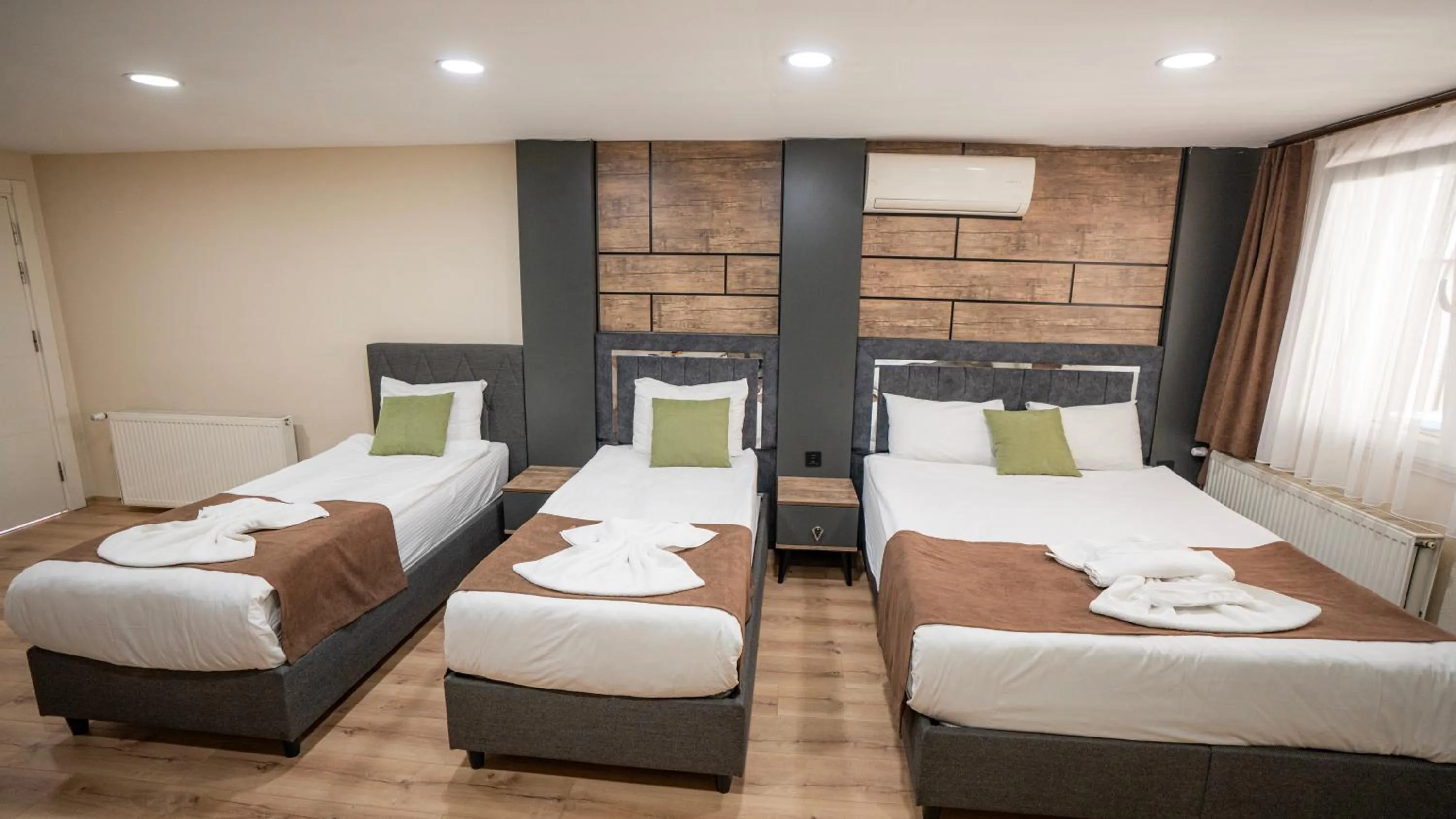 Bed in MİLA SUİTES TAKSİM