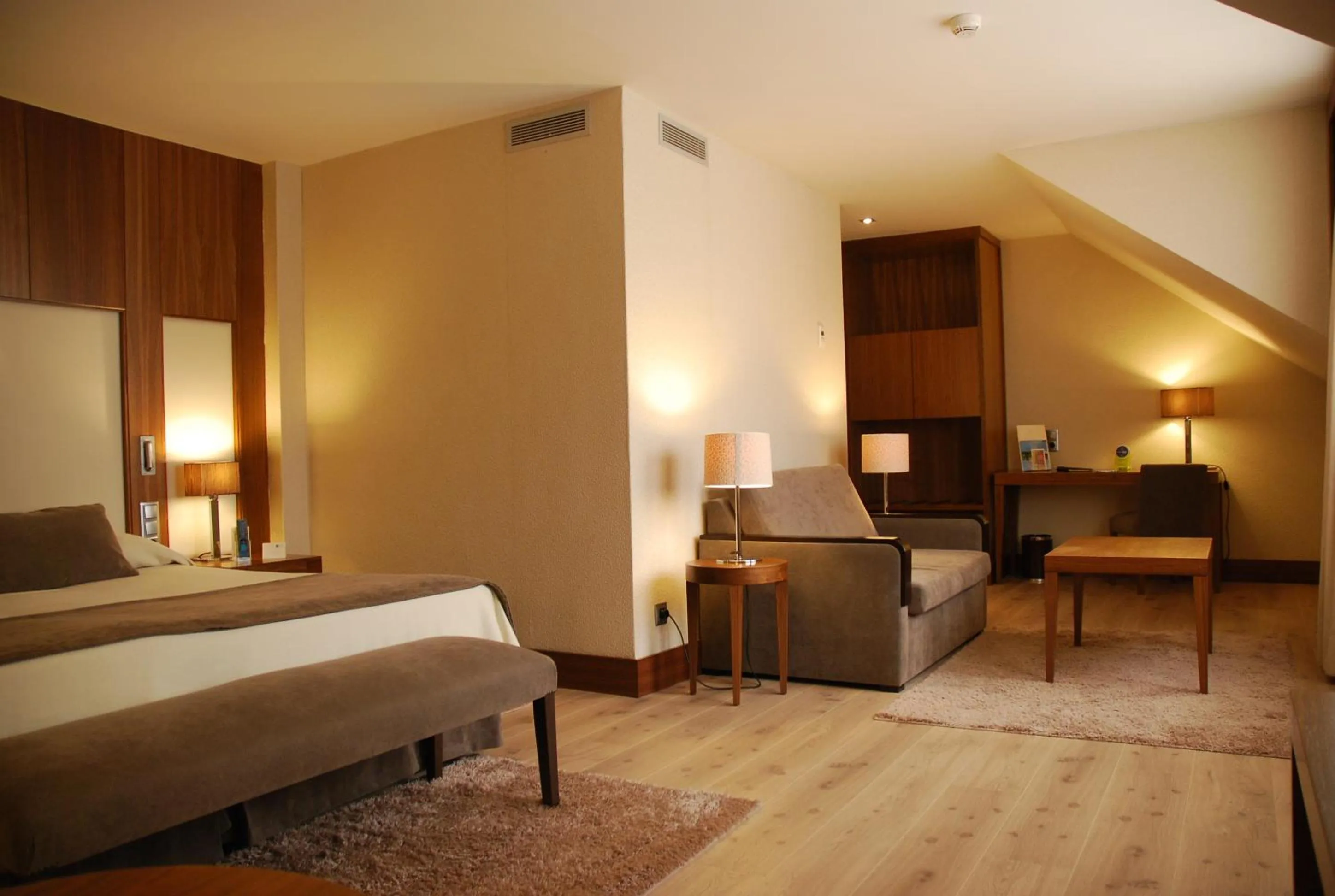 Photo of the whole room, Bed in Gran Hotel Balneario De Puente Viesgo