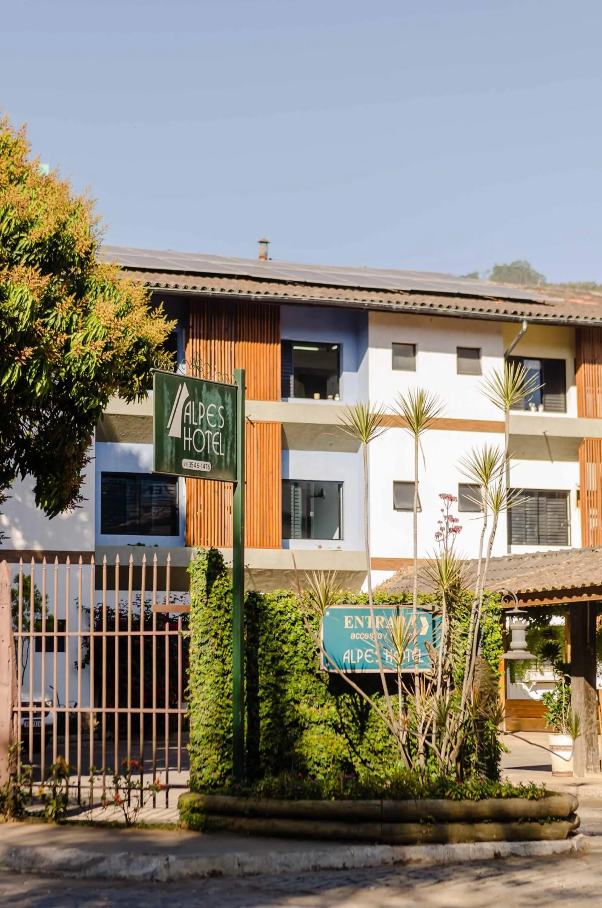 Property building in Alpes Hotel