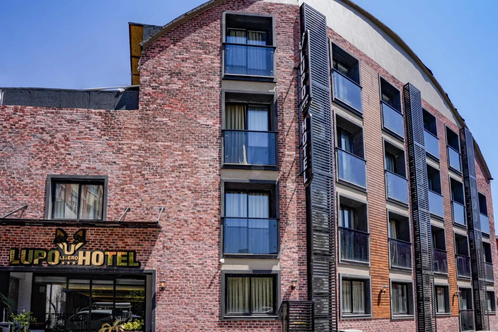 Property building in Lupo Libero Hotel Spa