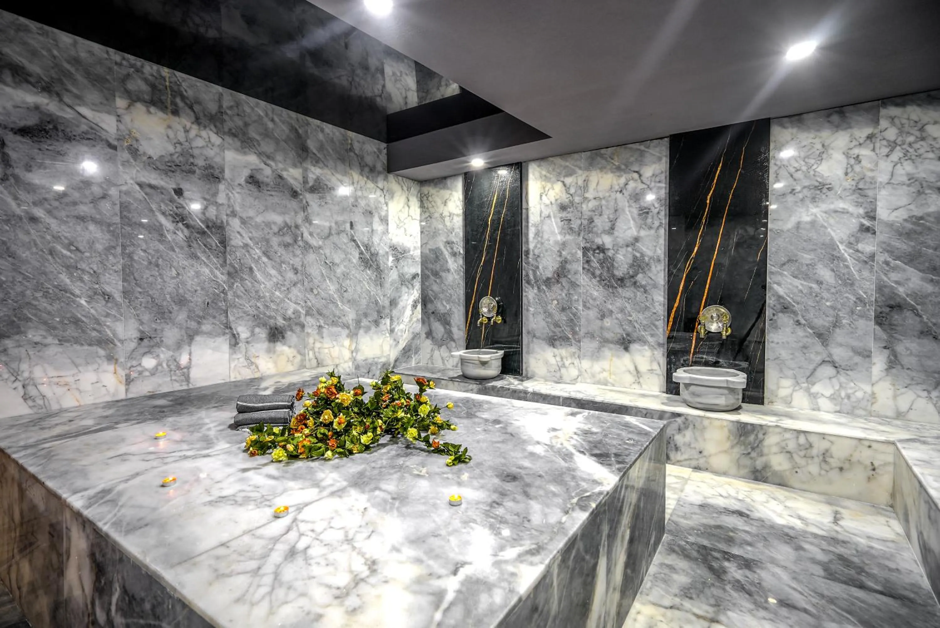 Steam room in Lupo Libero Hotel Spa