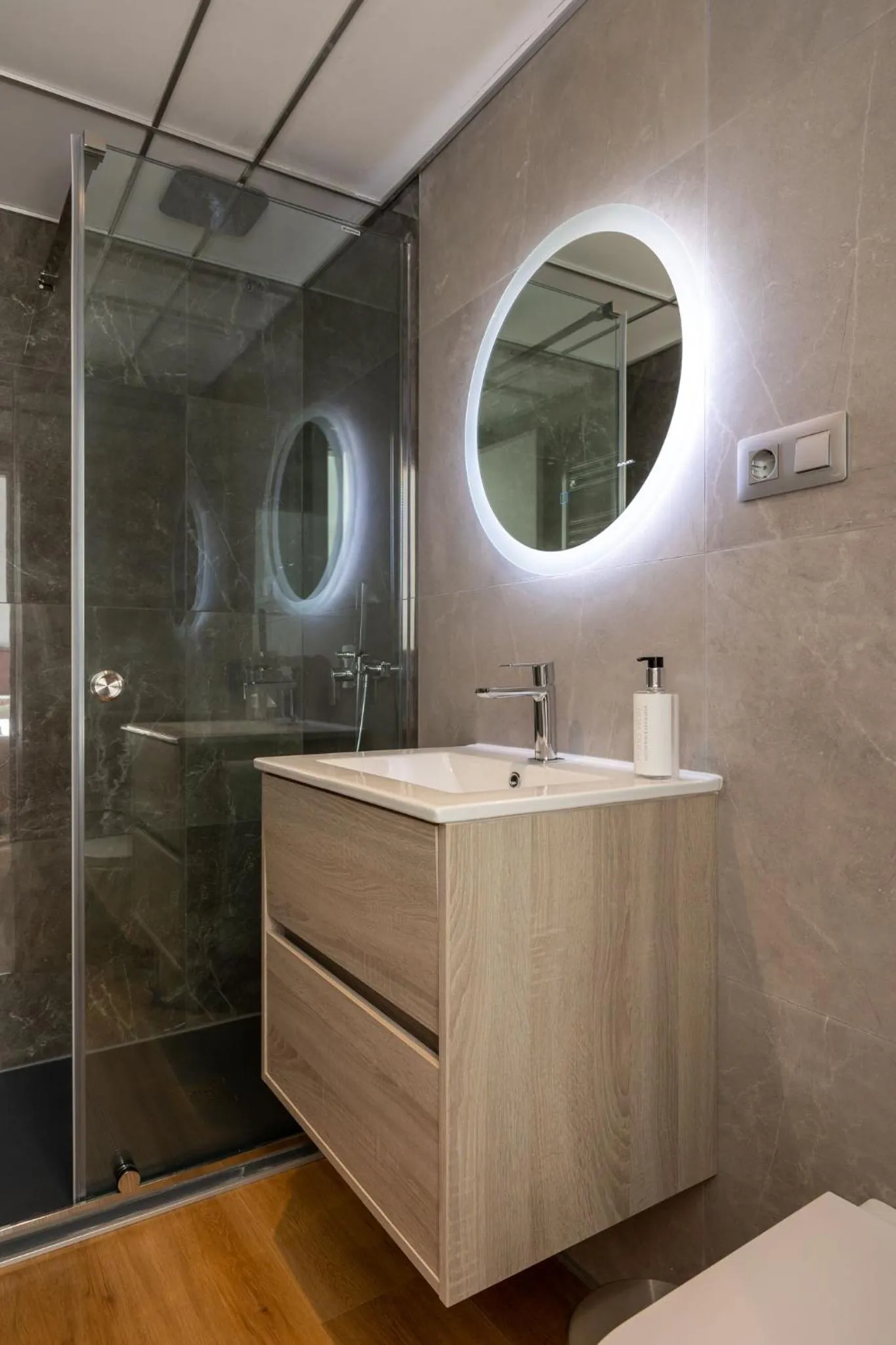 Triana Acacias Residences by Valcambre