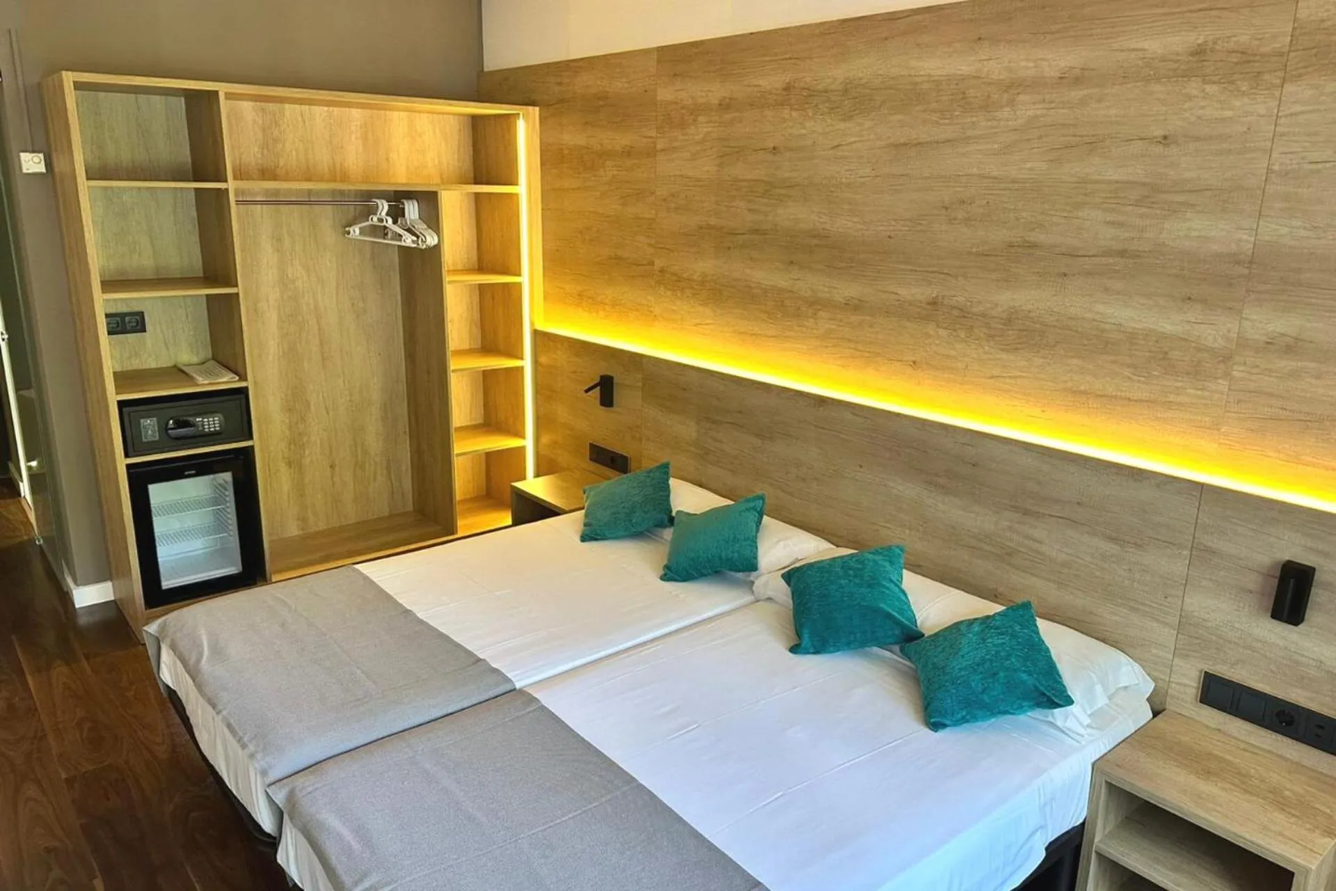 Superior Double Room in Checkin Flamingo