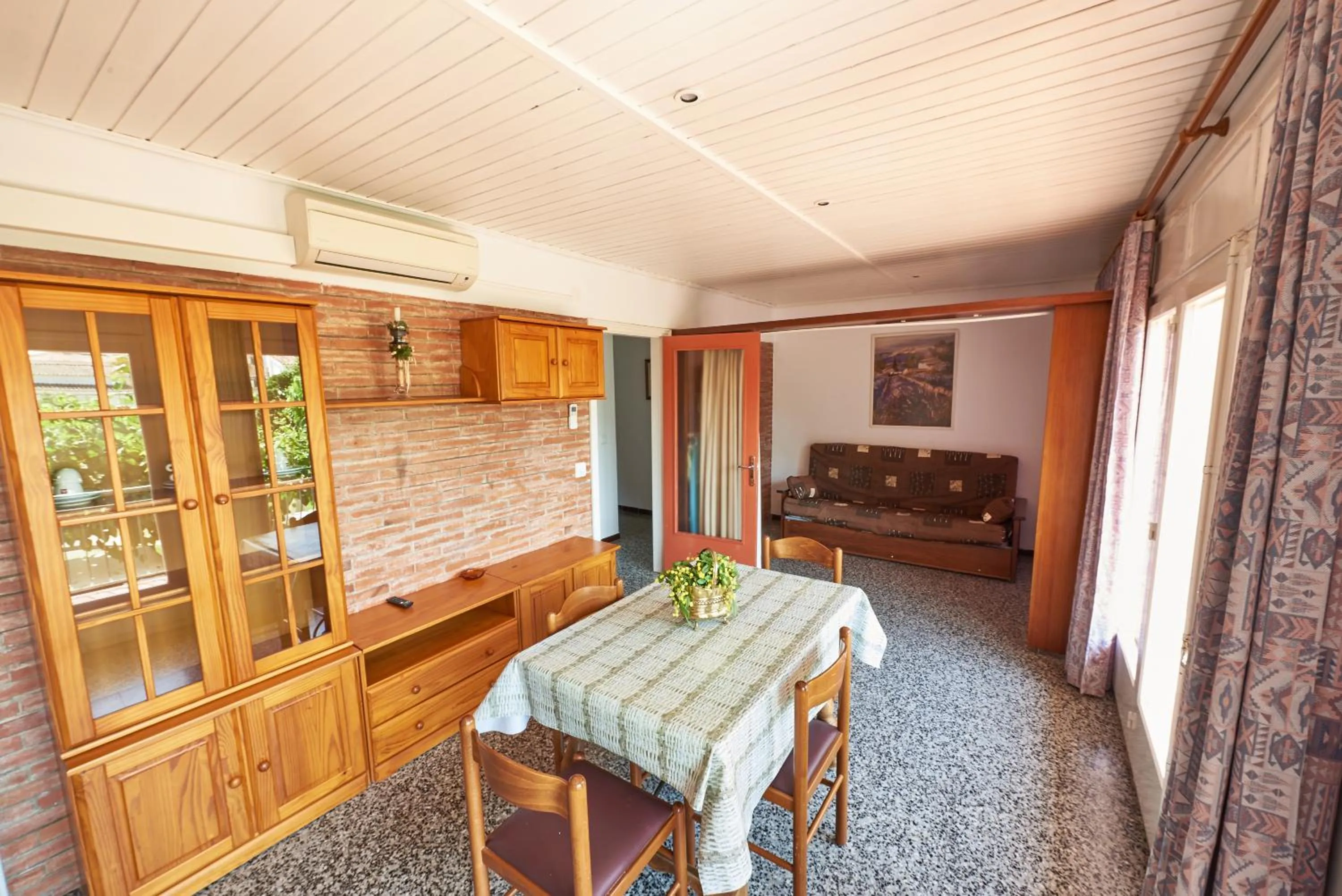 Dining area in Checkin Flamingo