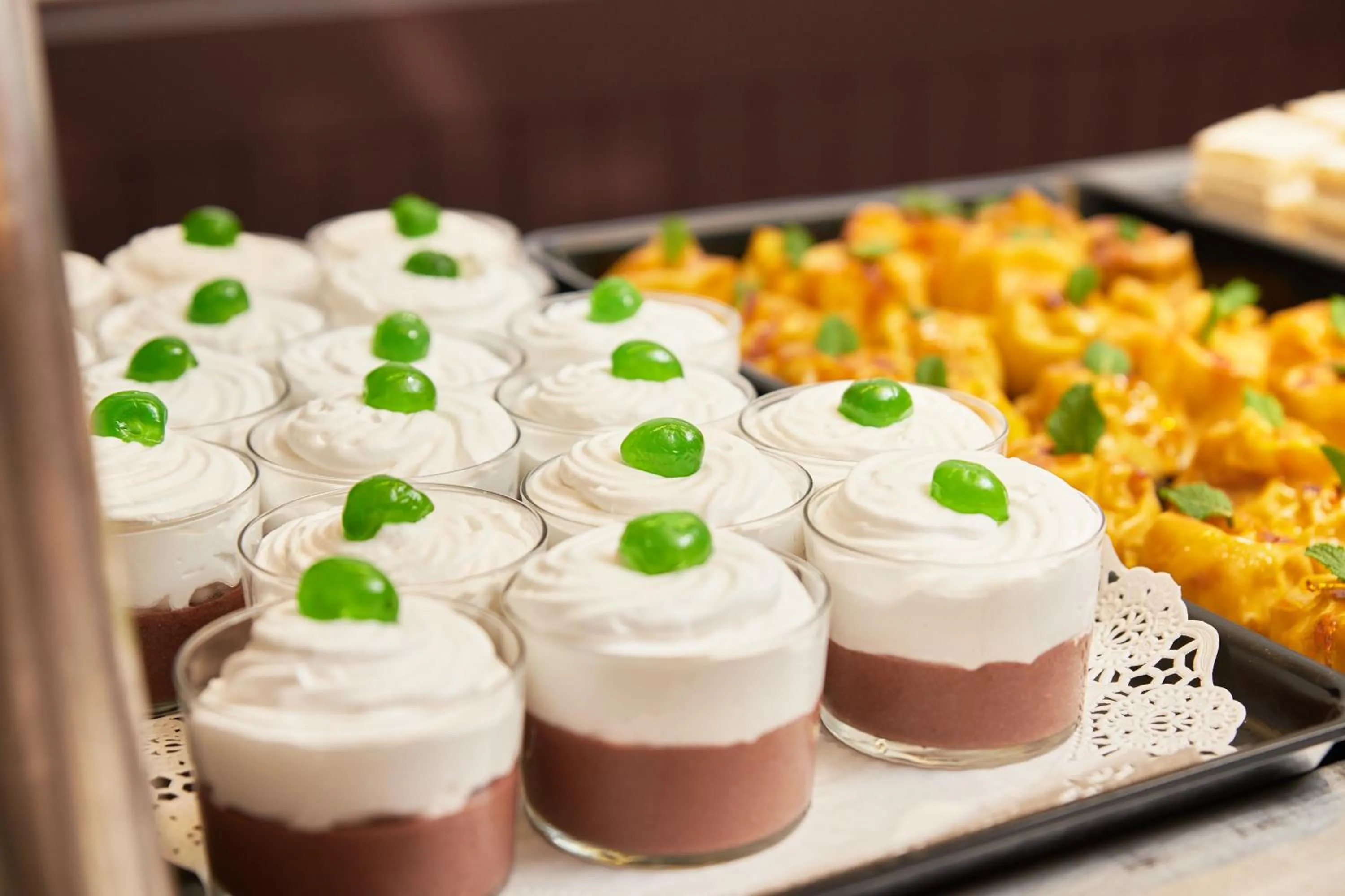 Restaurant/places to eat in Checkin Flamingo