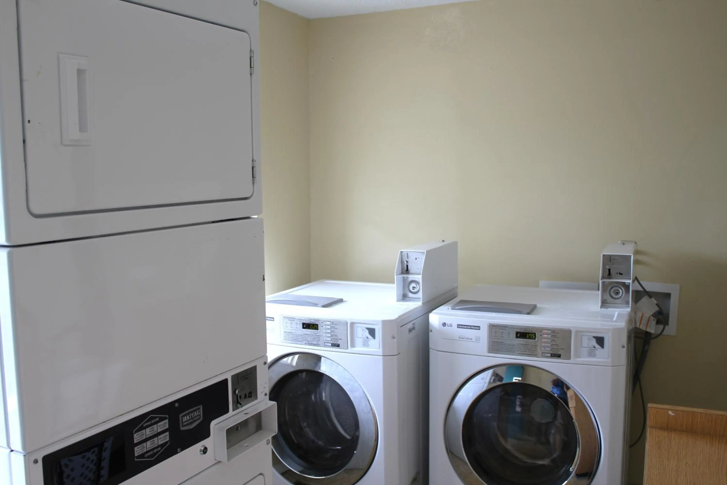 laundry in Executive Inn & Suites