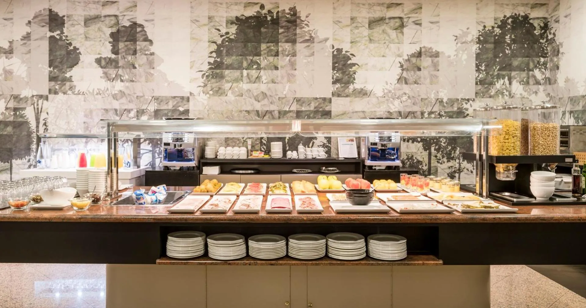 Buffet breakfast in Ilunion Alcalá Norte