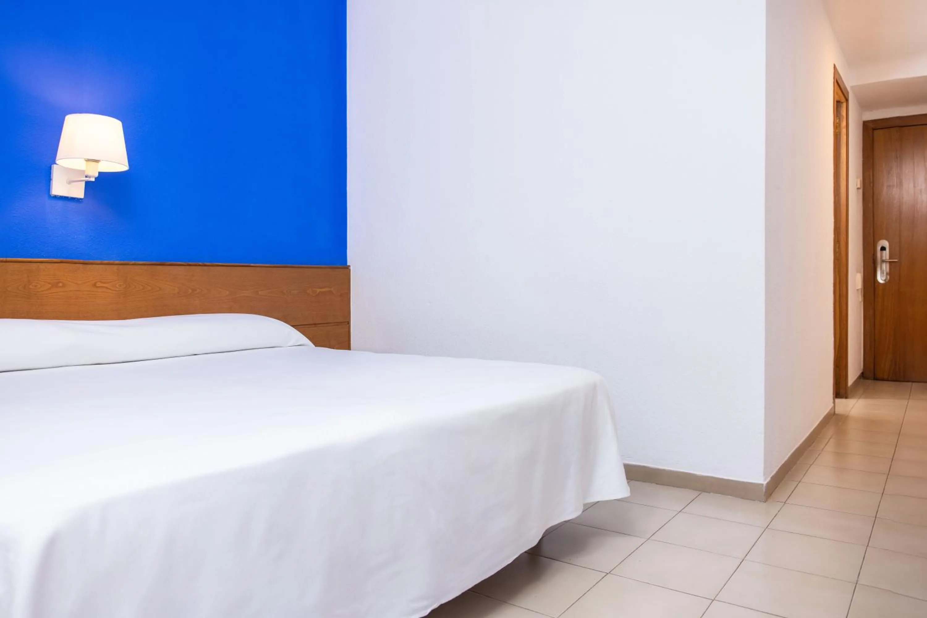 Bedroom, Bed in RVHotels Mar de Tossa